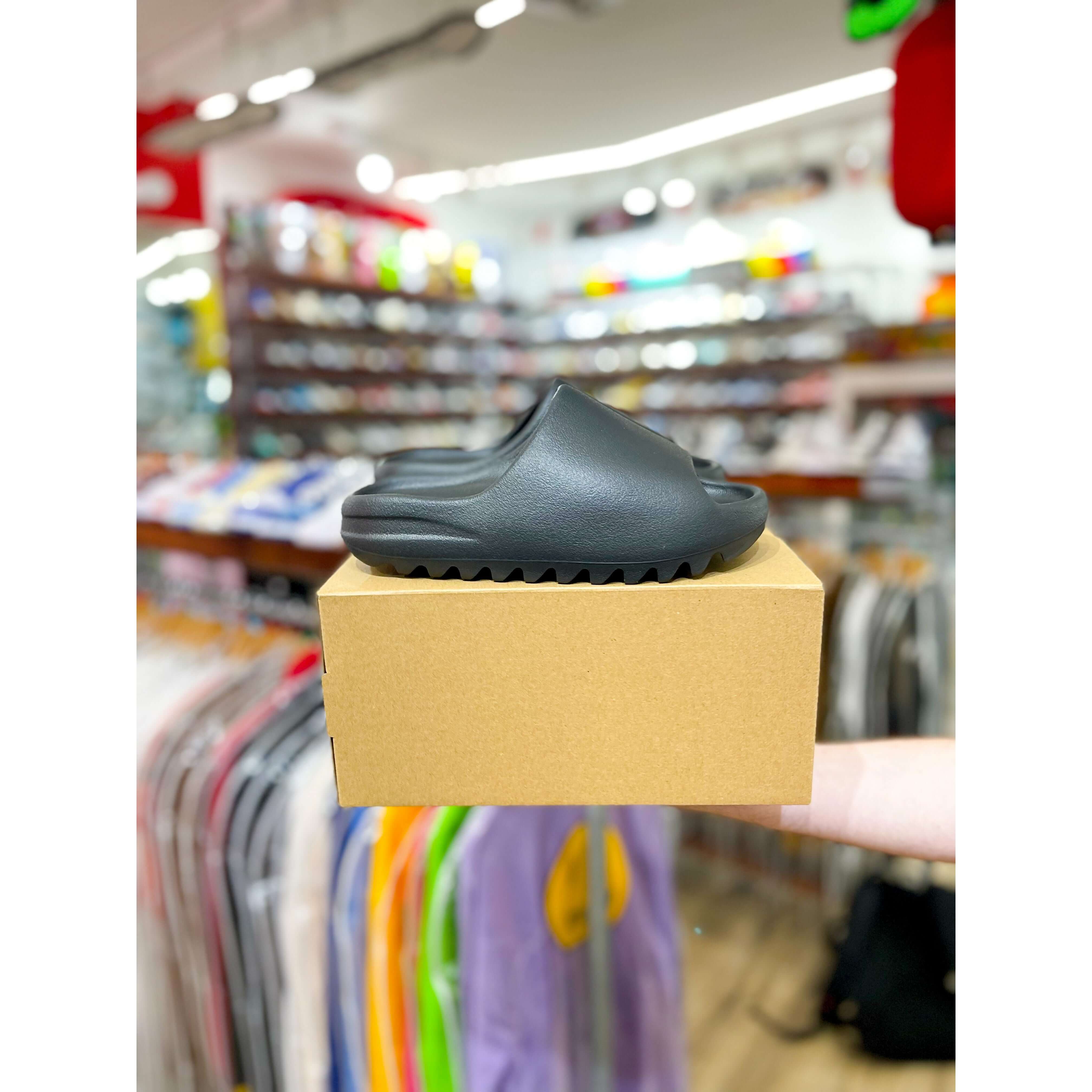 adidas Yeezy Slide Onyx - Image 5