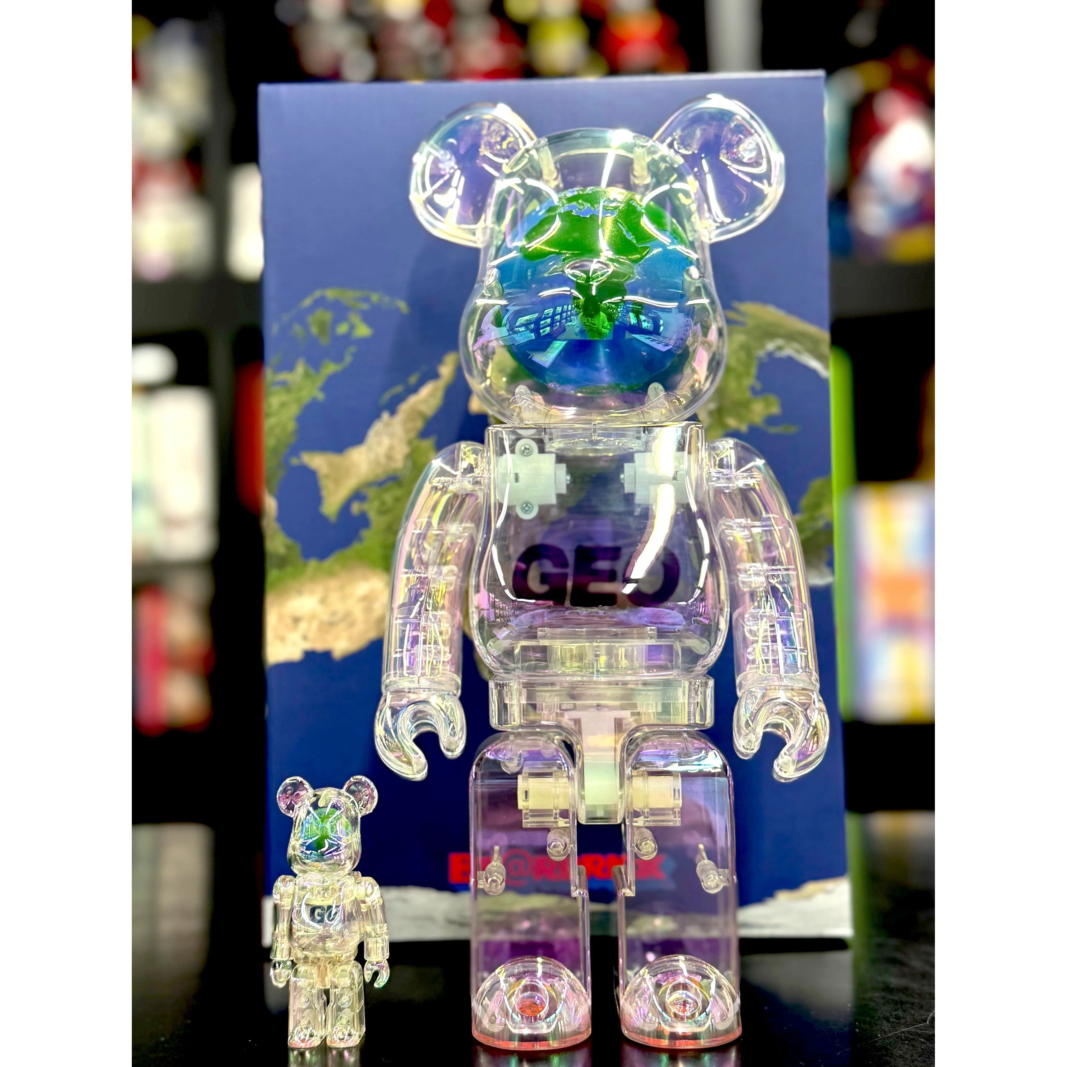 Bearbrick GEO Earth 100% & 400% Set - Image 5