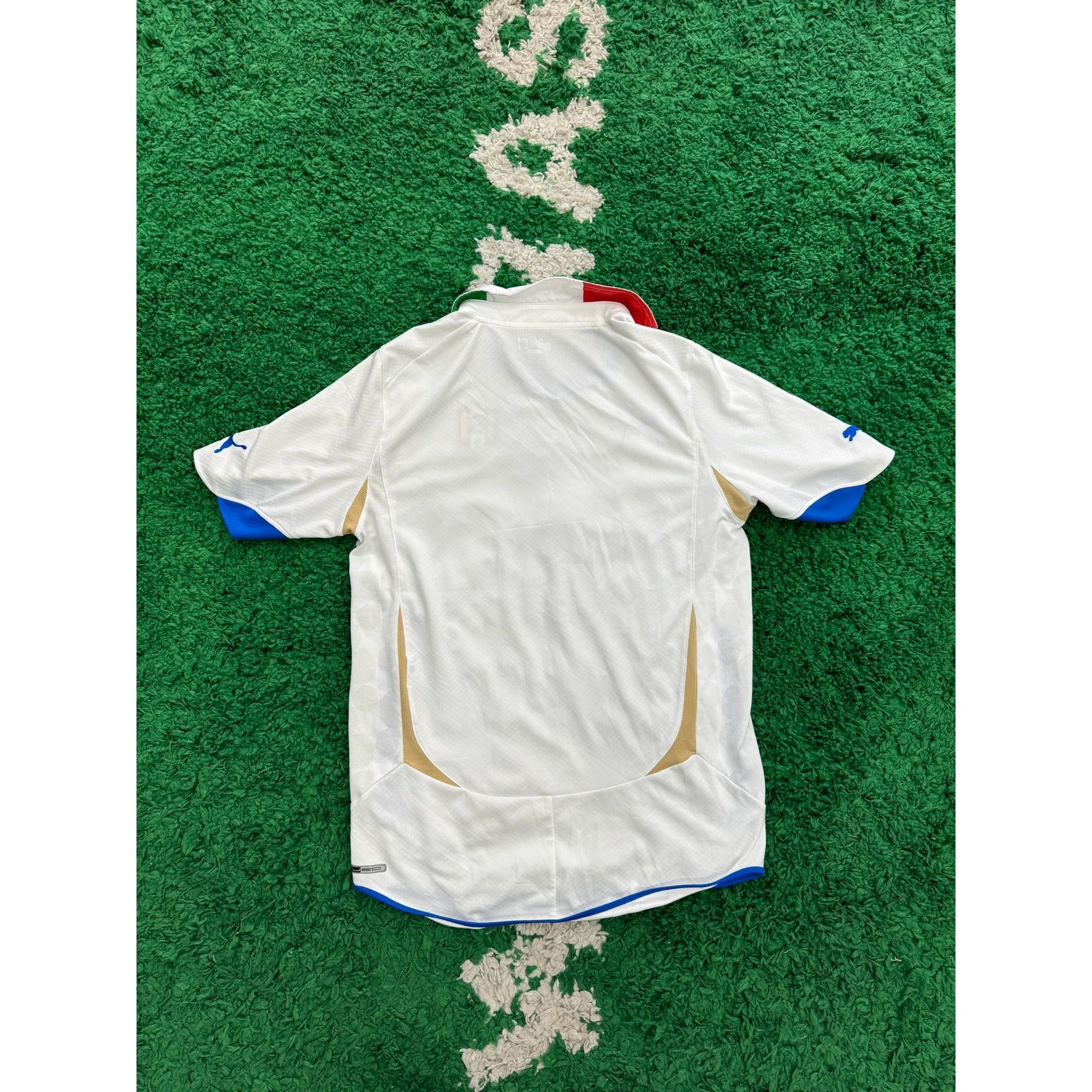 Italy 2010-2011 Away Shirt M 7/10 - Image 2