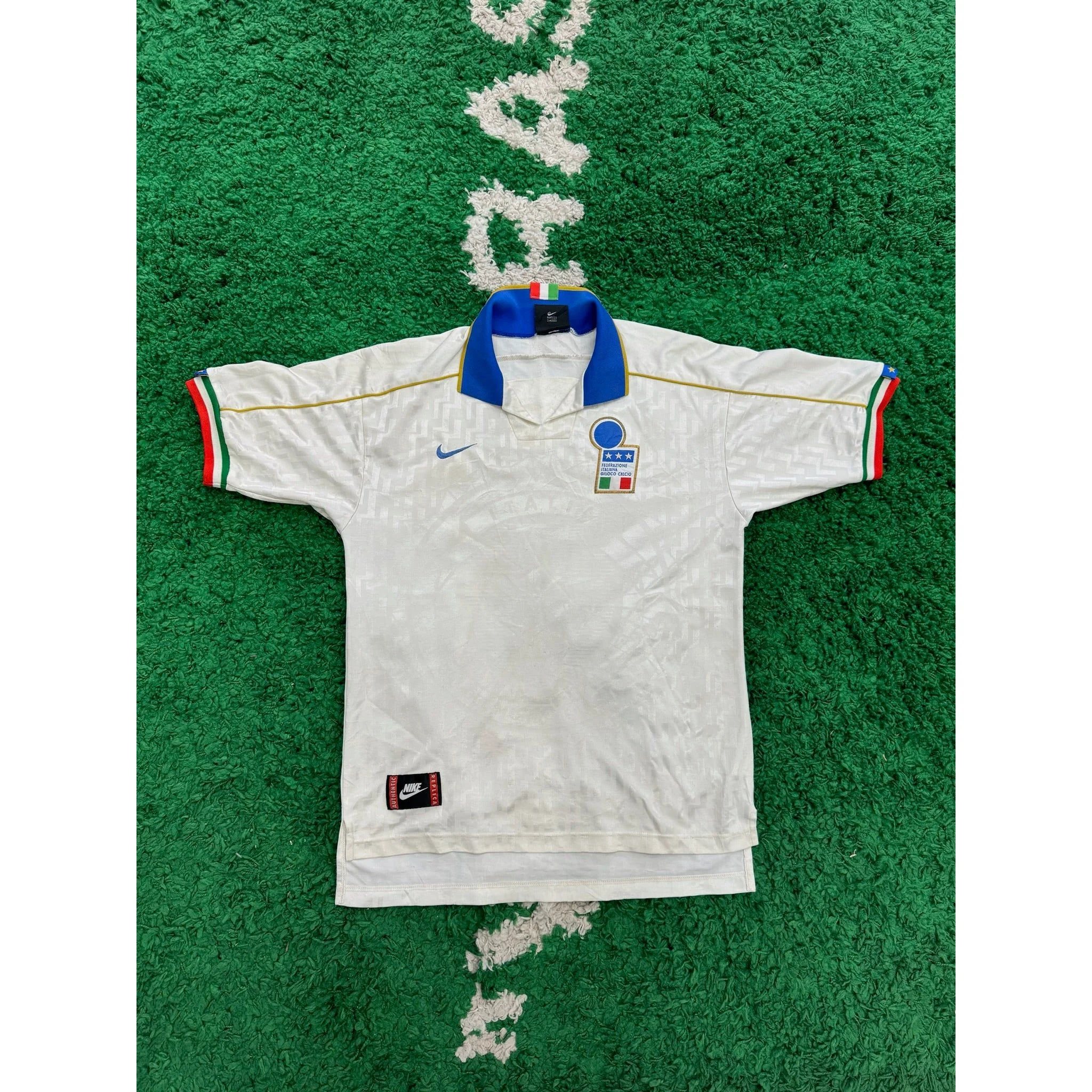 Italy Away Shirt 1994-1996 M 7/10