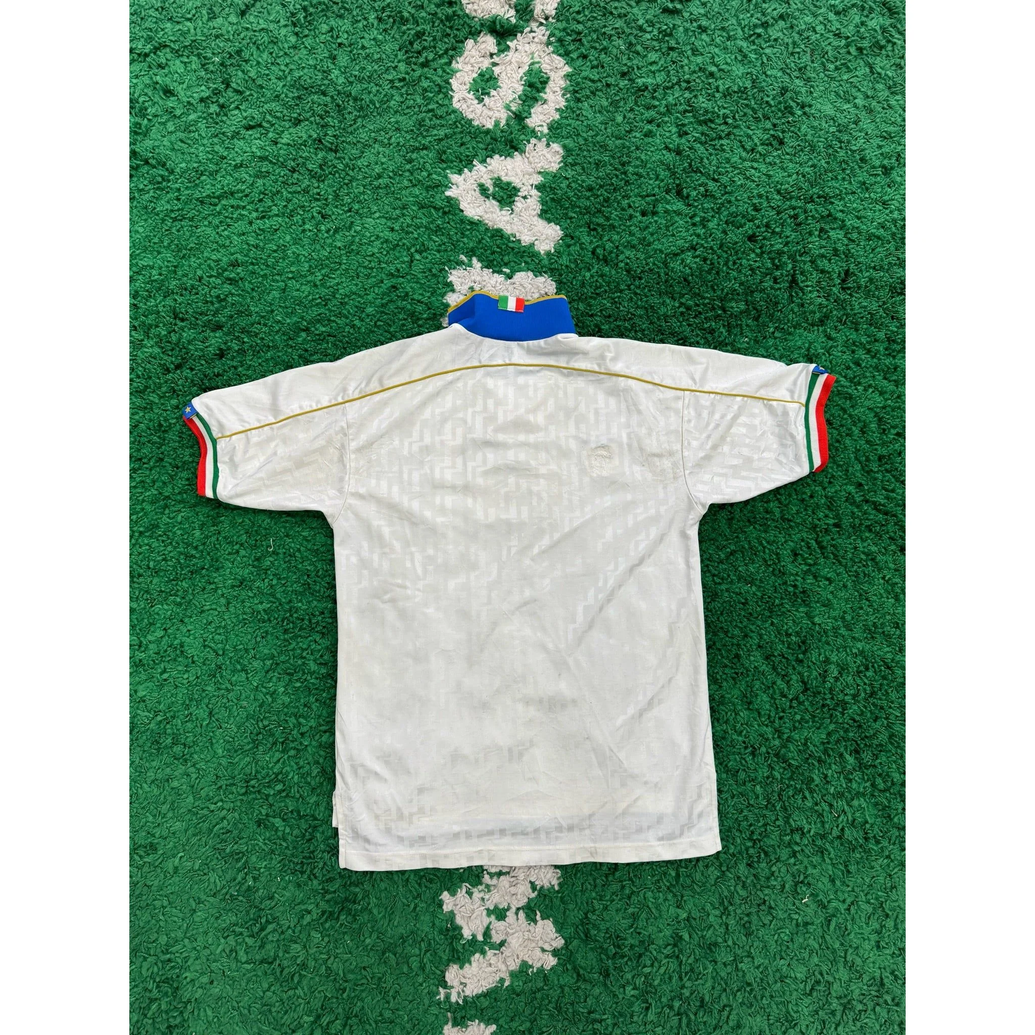 Italy Away Shirt 1994-1996 M 7/10 - Image 2