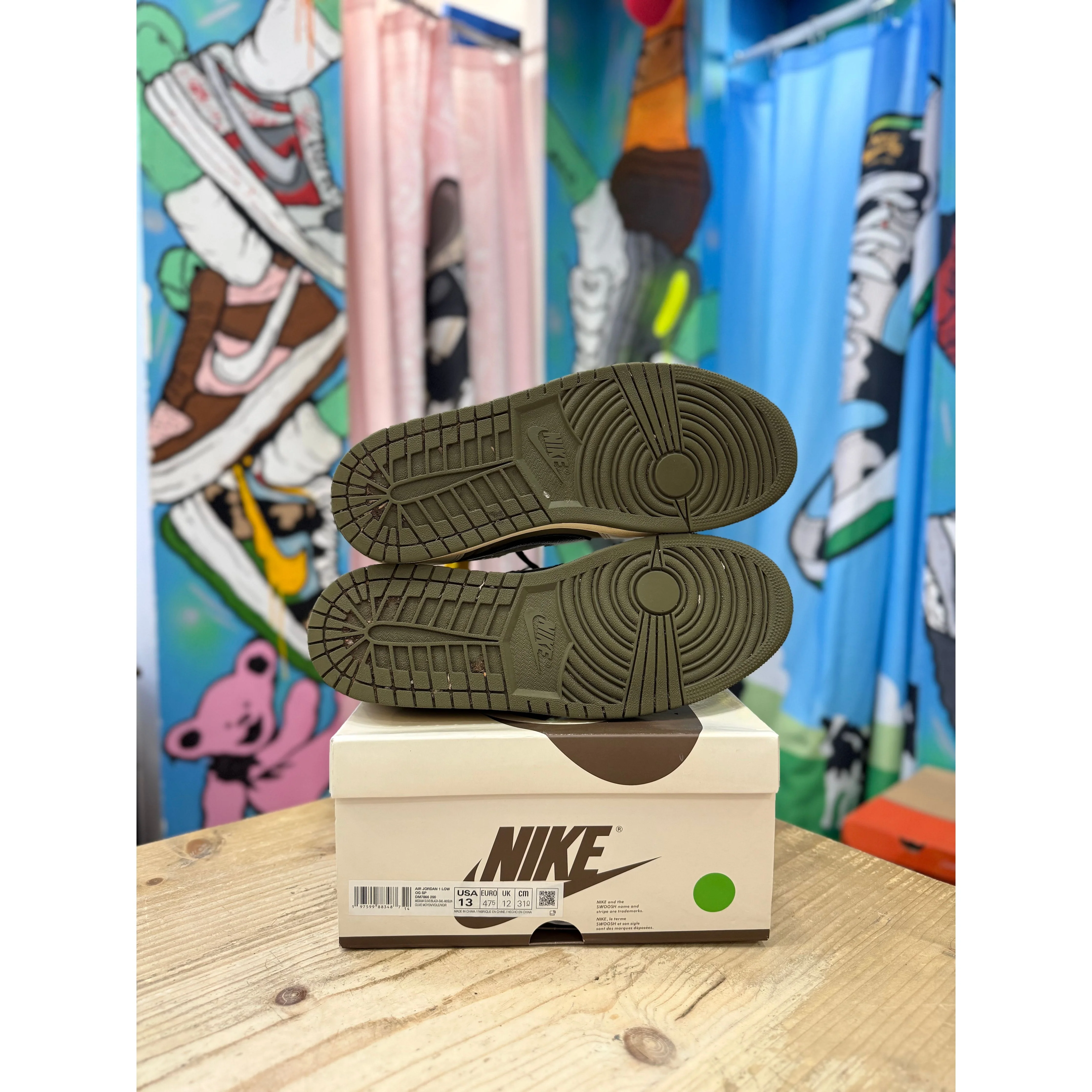 Jordan 1 Low Retro Travis Scott Medium Olive UK12 - Image 3