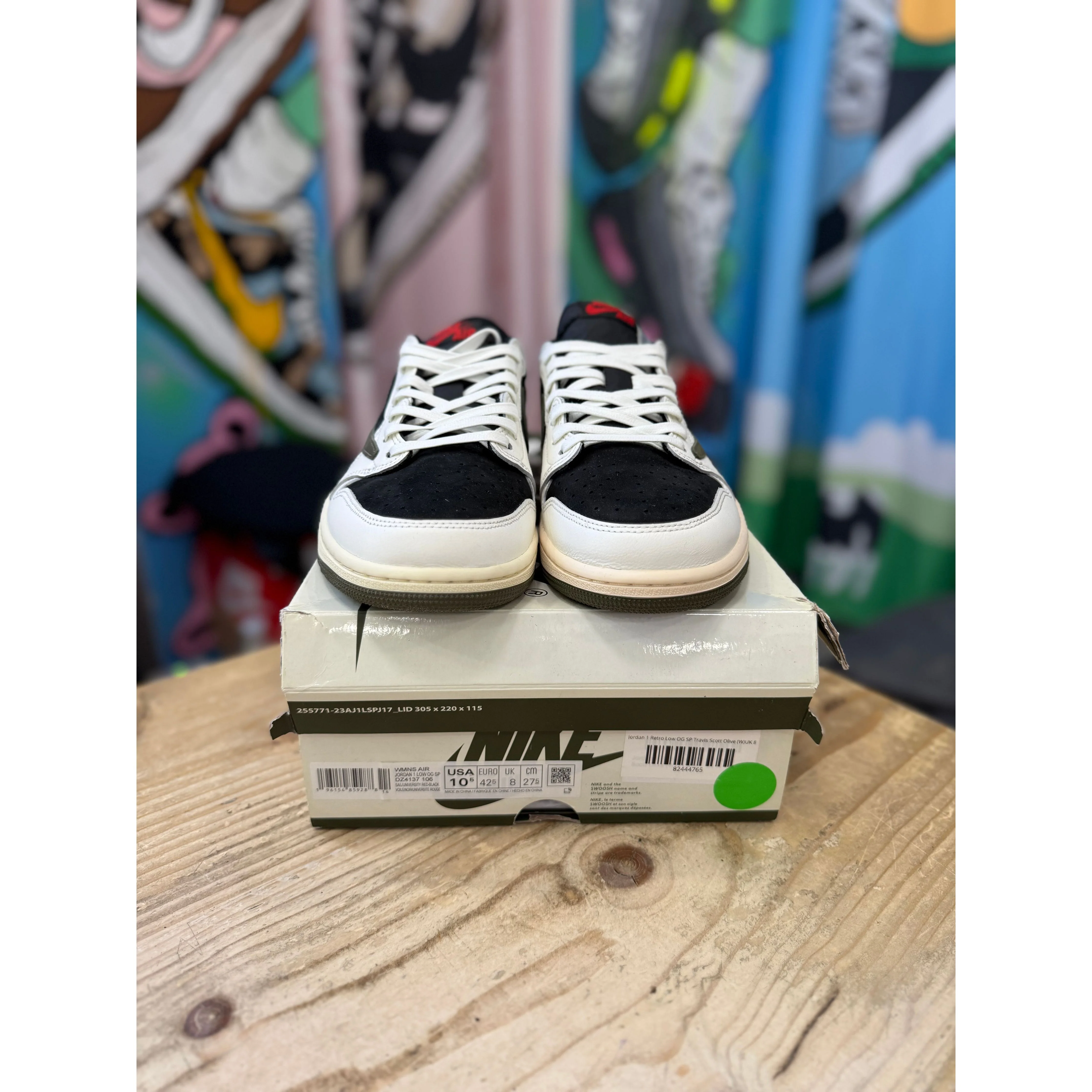 Jordan 1 Low Travis Scott Olive UK 8/8.5 MISMATCH SIZE - Image 2