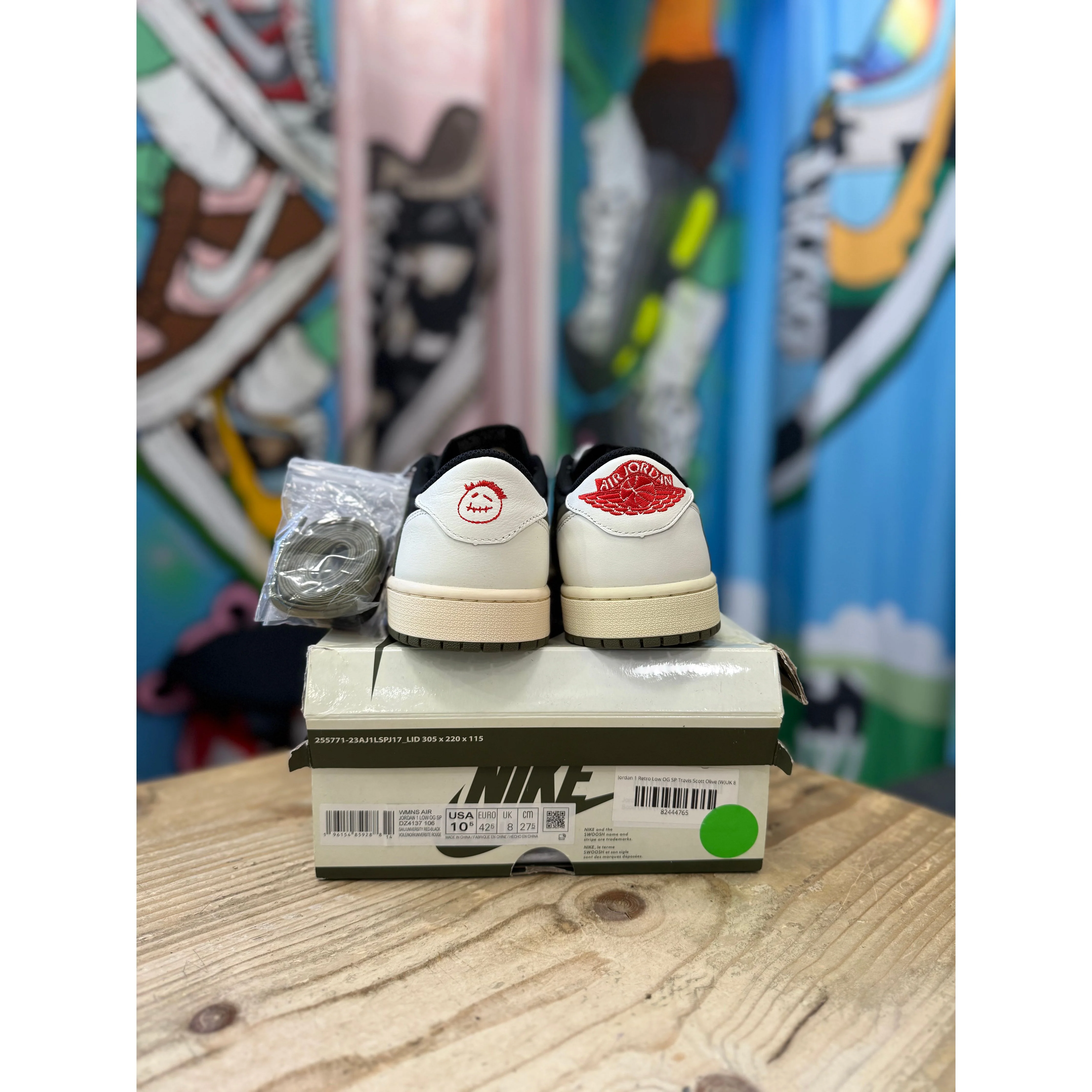 Jordan 1 Low Travis Scott Olive UK 8/8.5 MISMATCH SIZE - Image 4