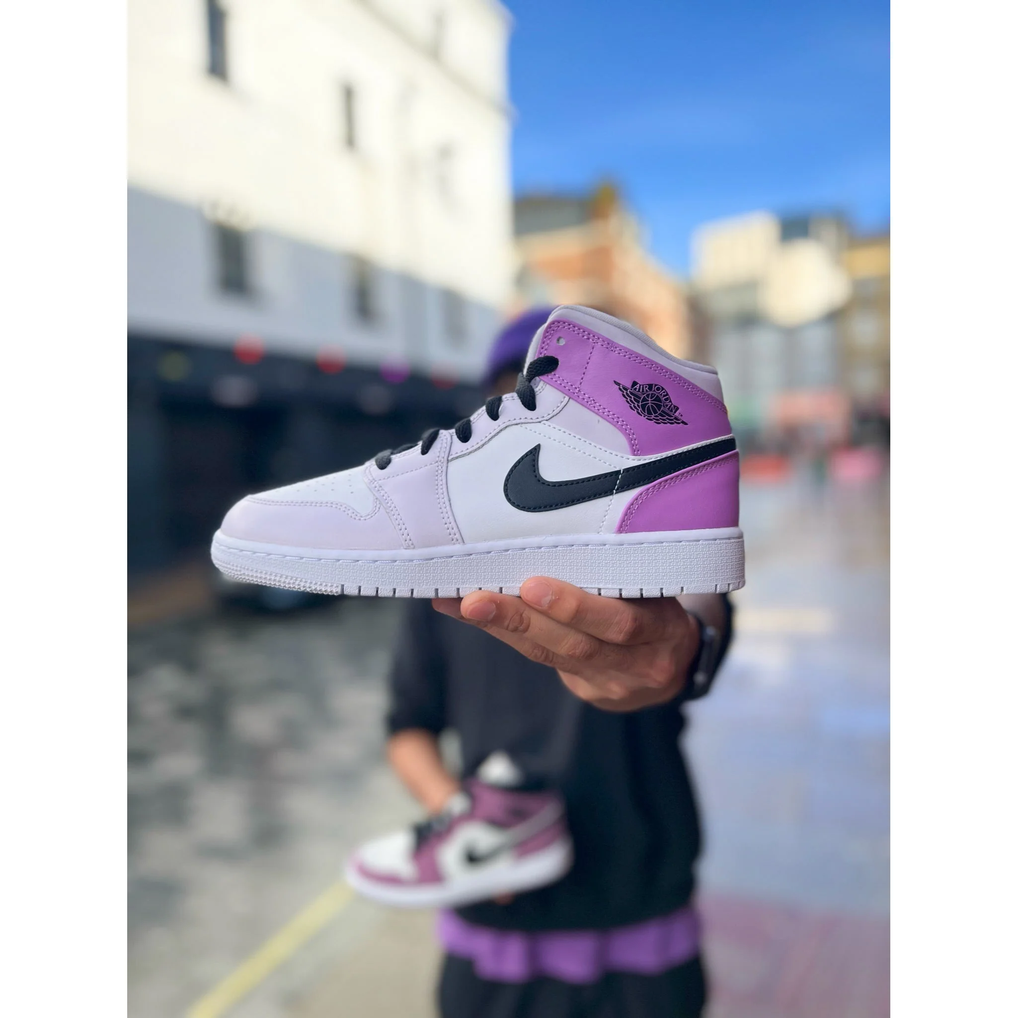 Jordan 1 Mid Barely Grape (GS) - Image 5