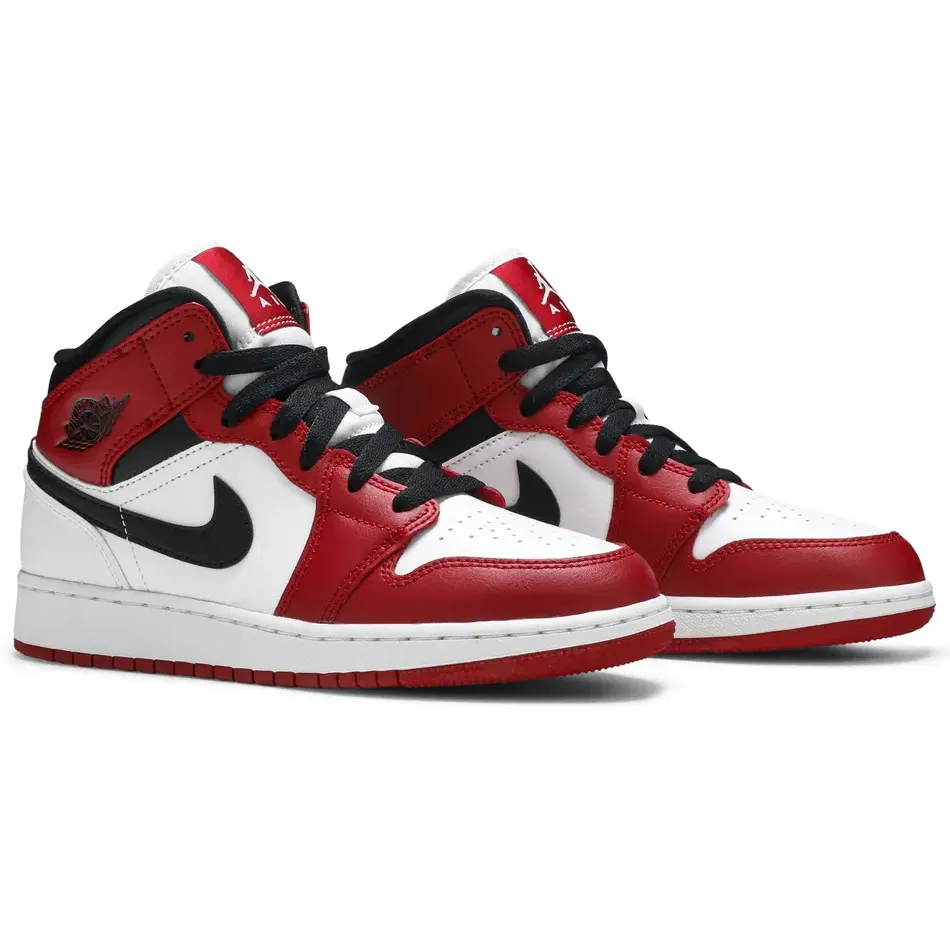 Jordan 1 Mid Chicago (2020) (GS) - Image 5