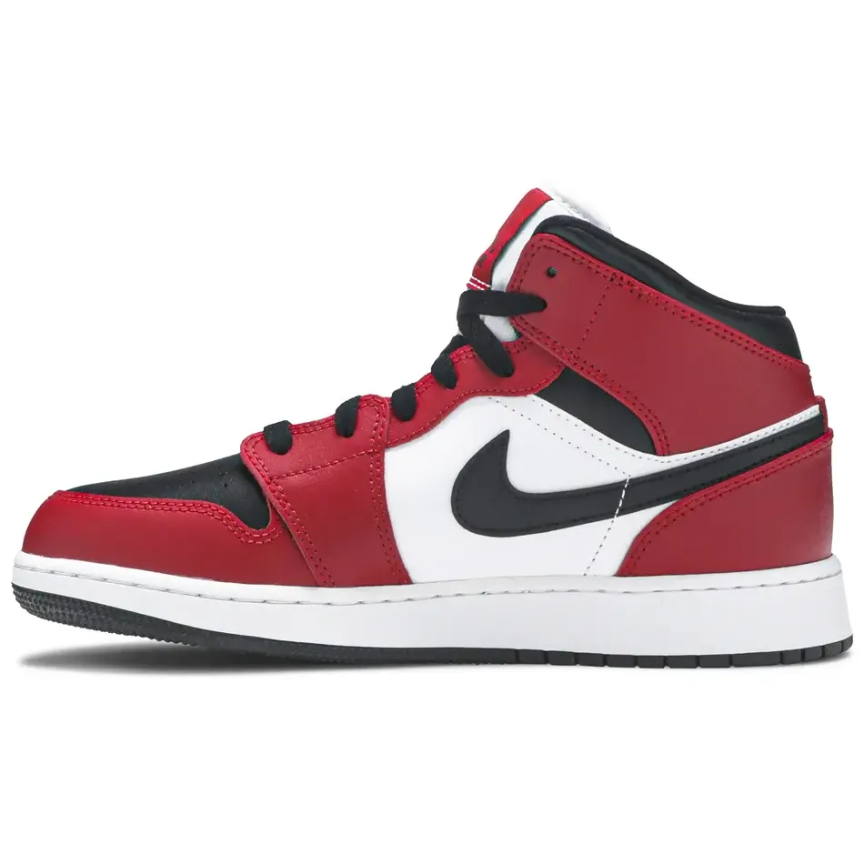 Jordan 1 Mid Chicago Black Toe (GS) - Image 2