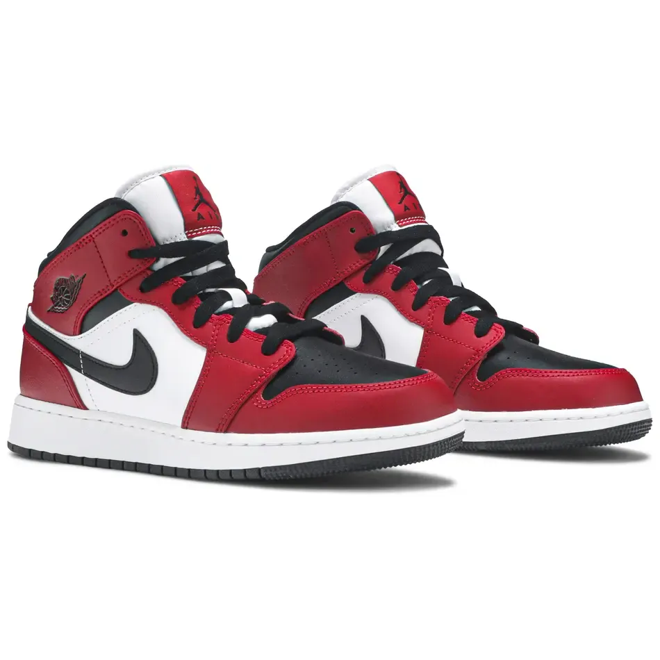 Jordan 1 Mid Chicago Black Toe (GS) - Image 5