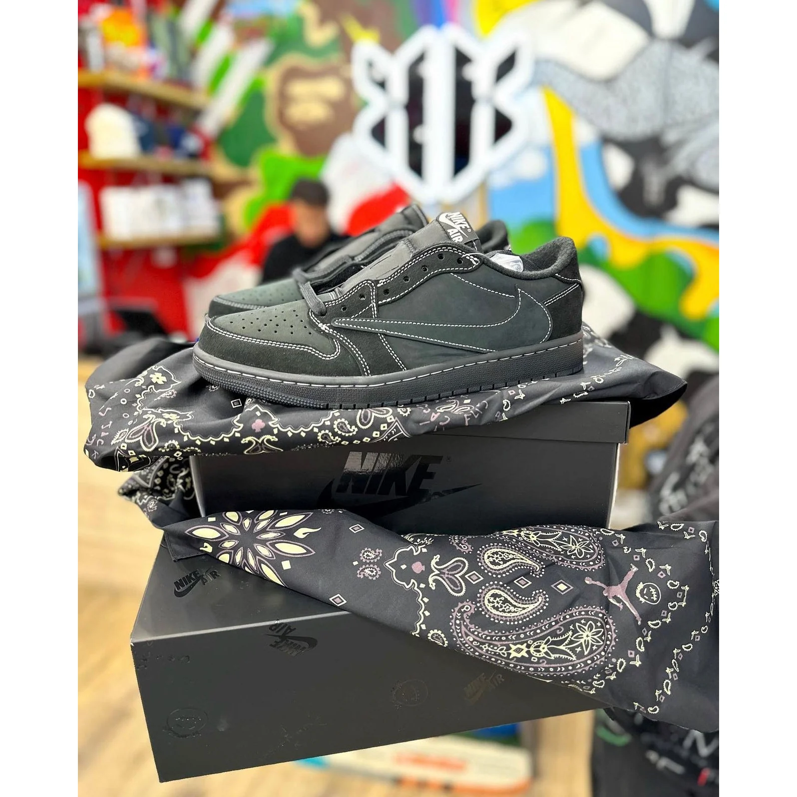 Jordan 1 Retro Low OG SP Travis Scott Black Phantom - Image 6