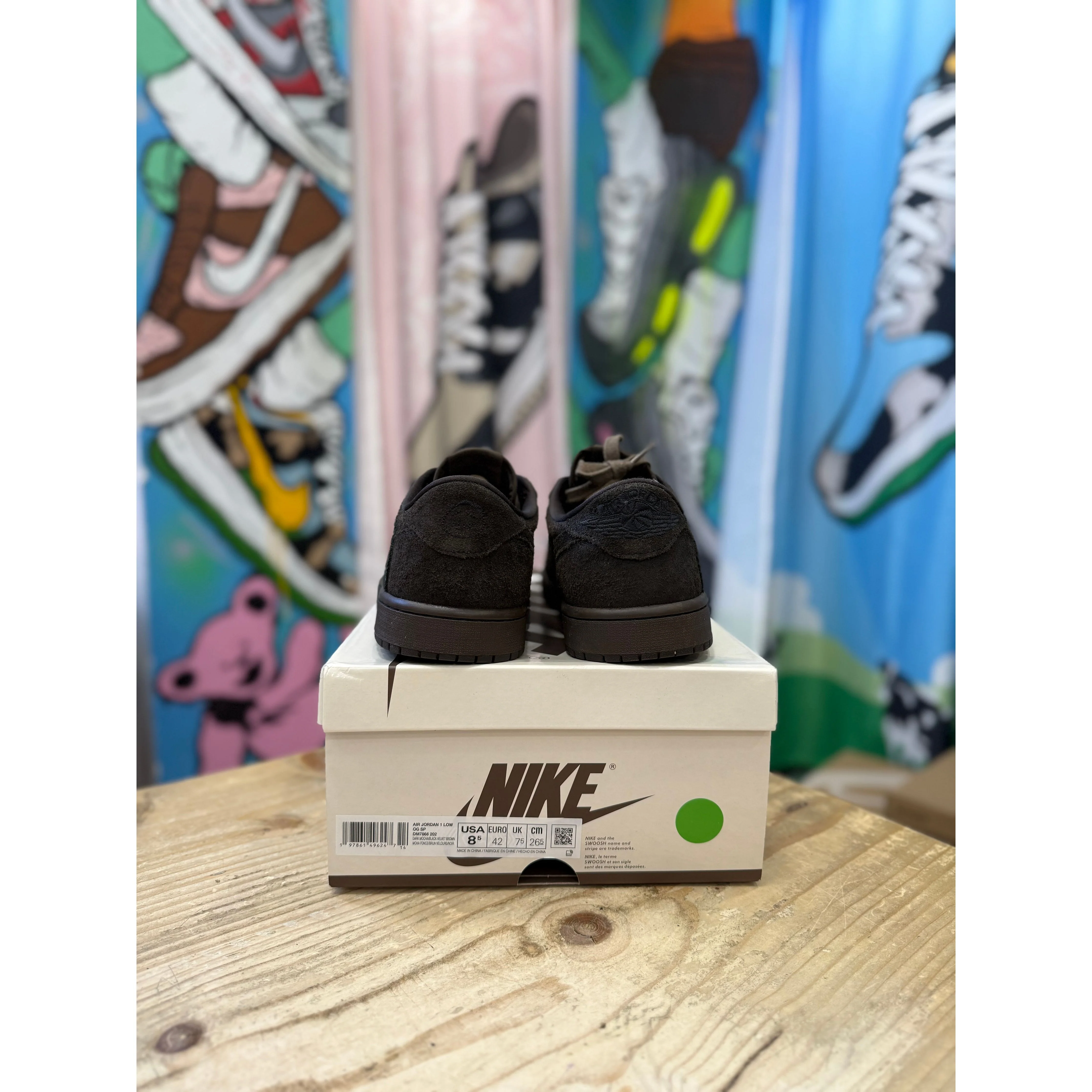 Jordan 1 Retro Low OG SP Travis Scott Velvet Brown UK 7.5 - Image 4