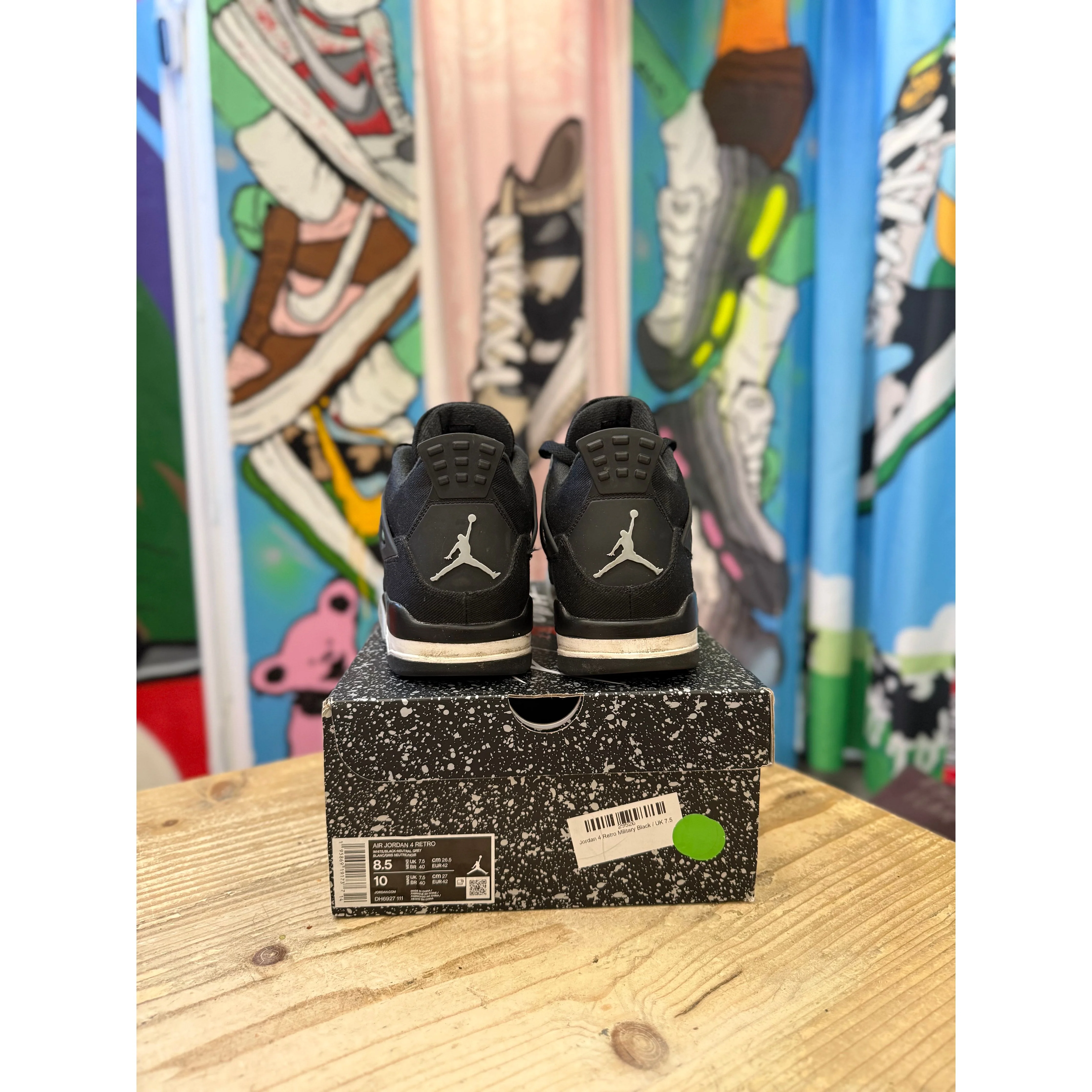 Jordan 4 Black Canvas UK 9.5 - Image 4