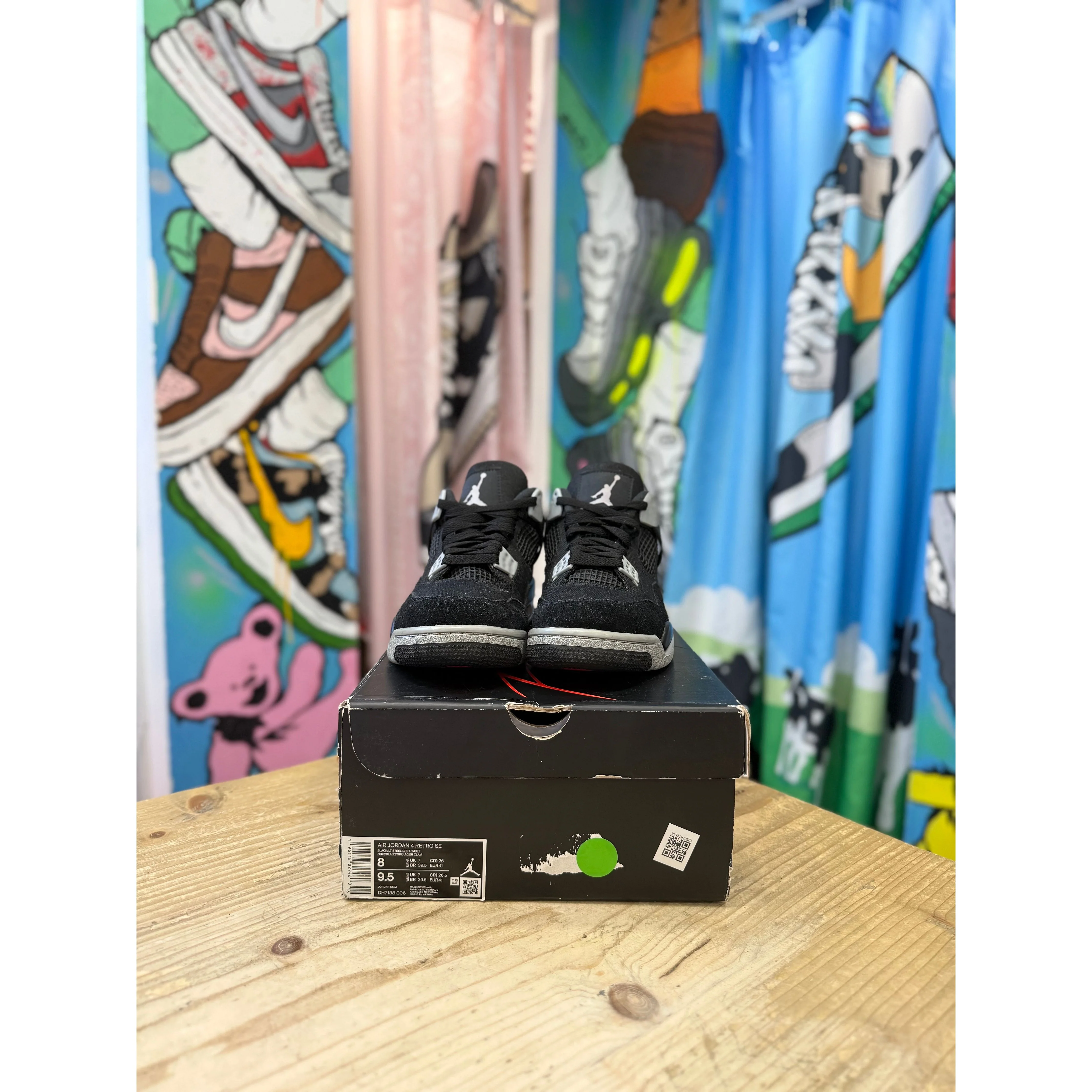 Jordan 4 Black Canvas UK7 - Image 2