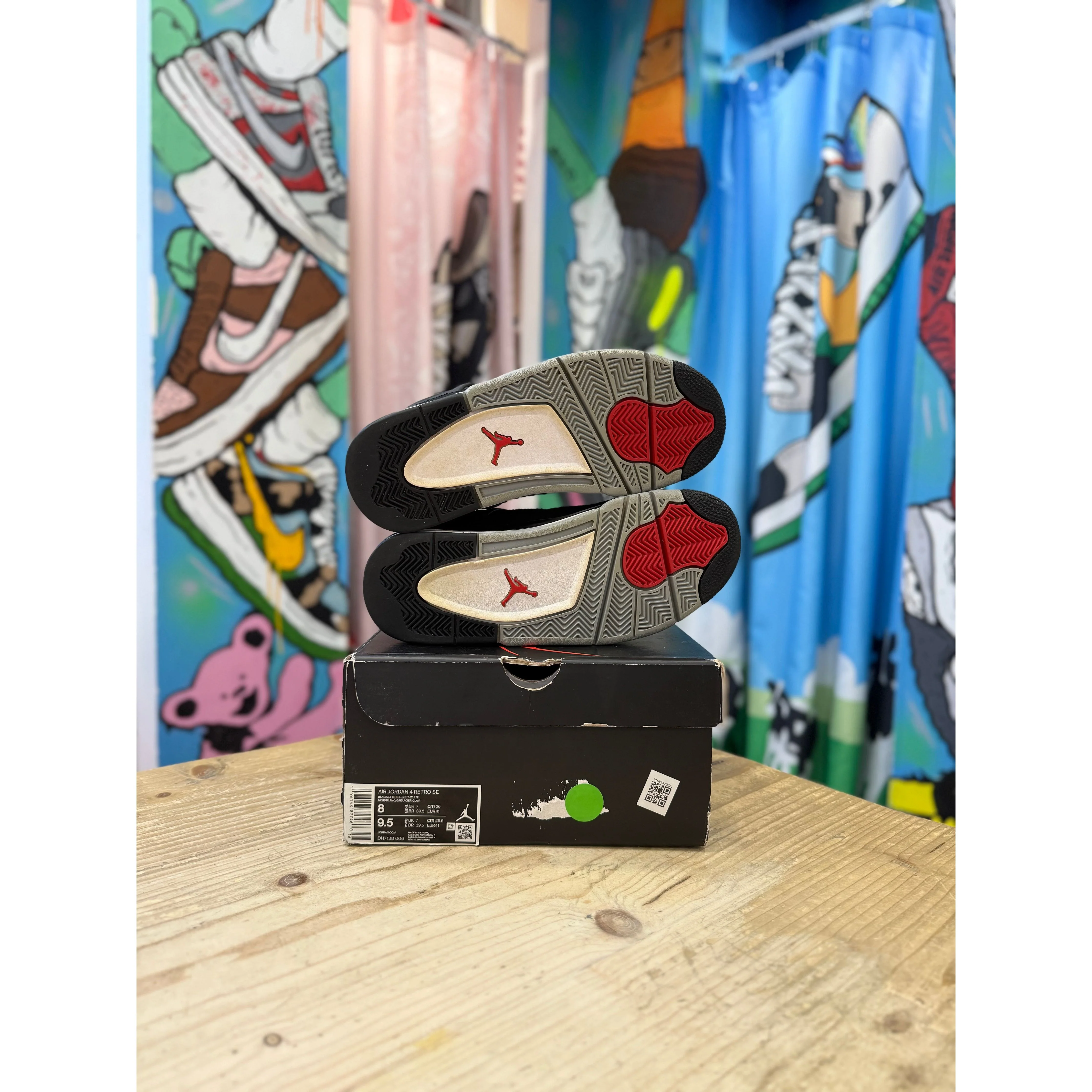 Jordan 4 Black Canvas UK7 - Image 3