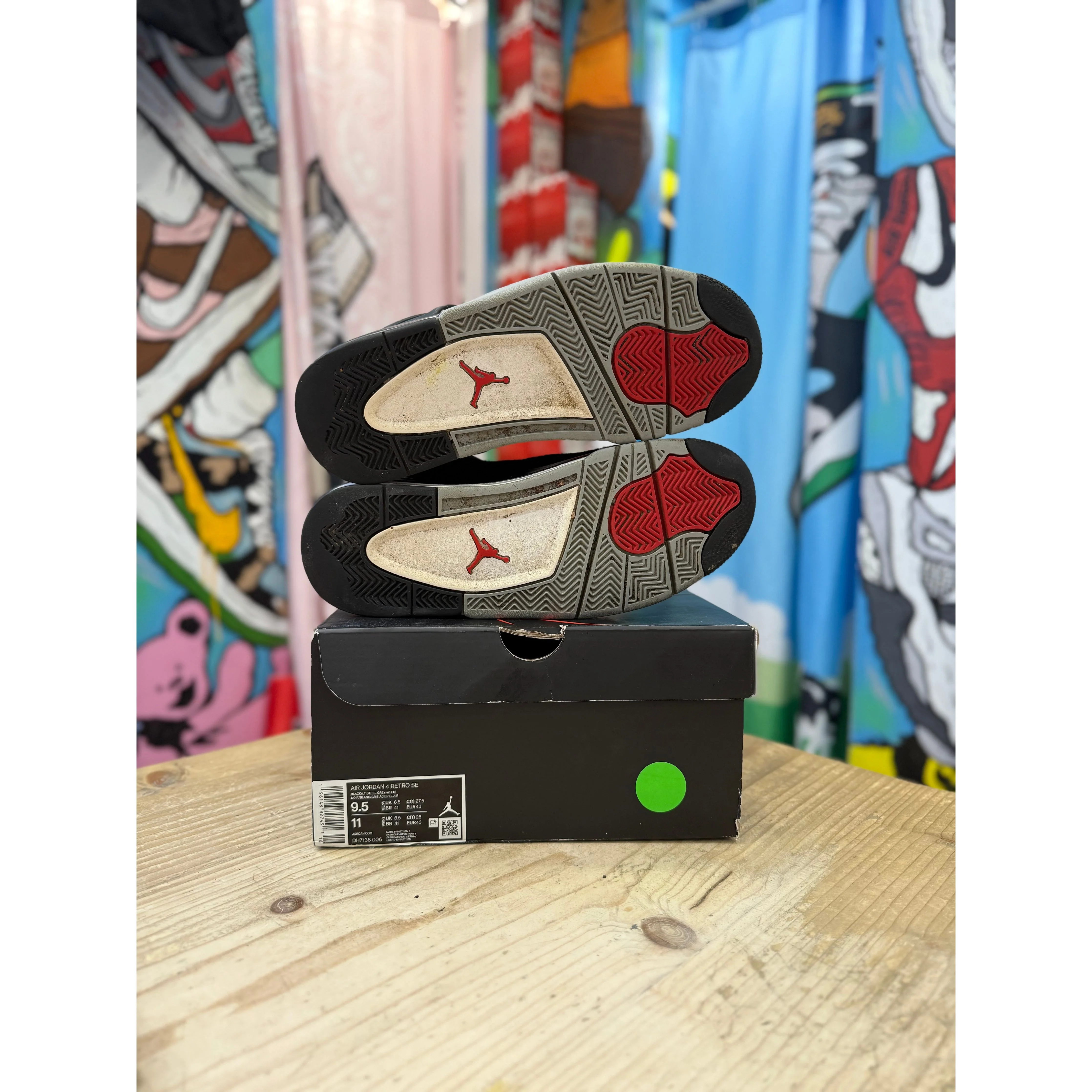 Jordan 4 Black Canvas UK8.5 - Image 3