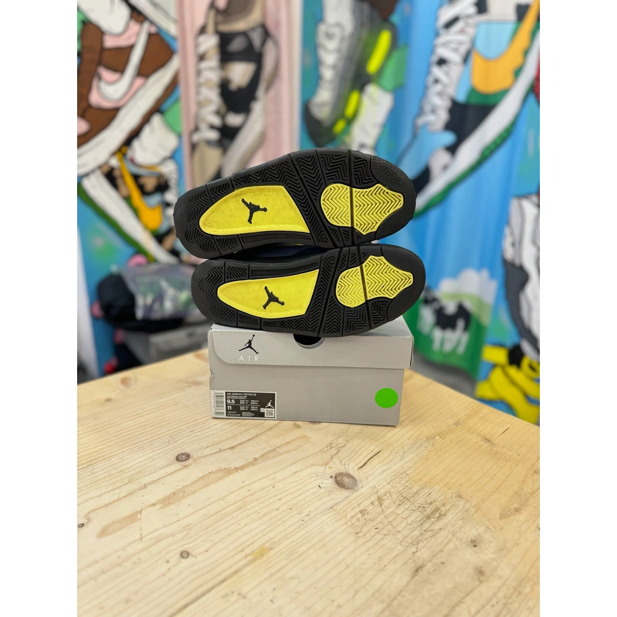 Jordan 4 Neon UK 8.5 - Image 2