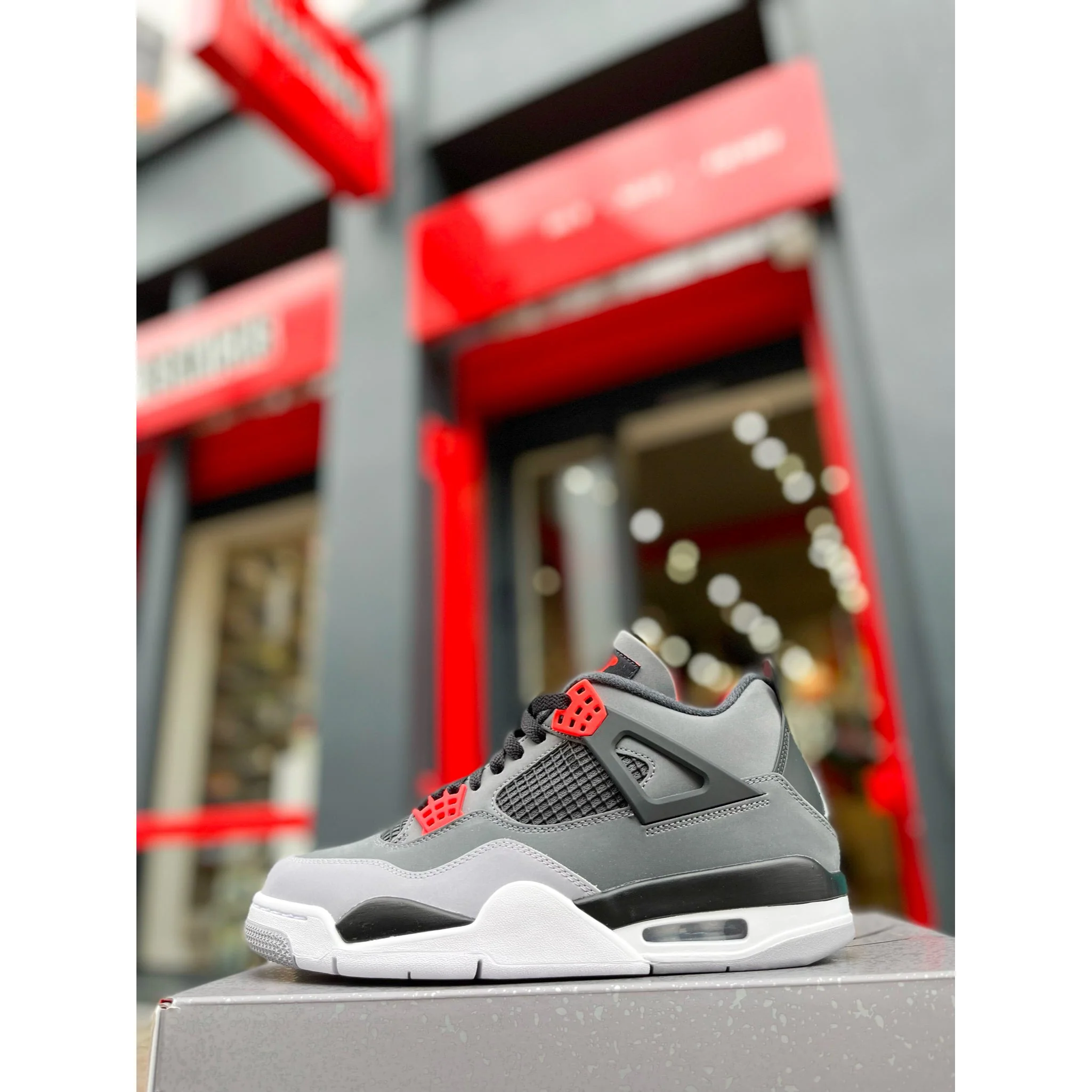 Jordan 4 Retro Infrared - Image 5