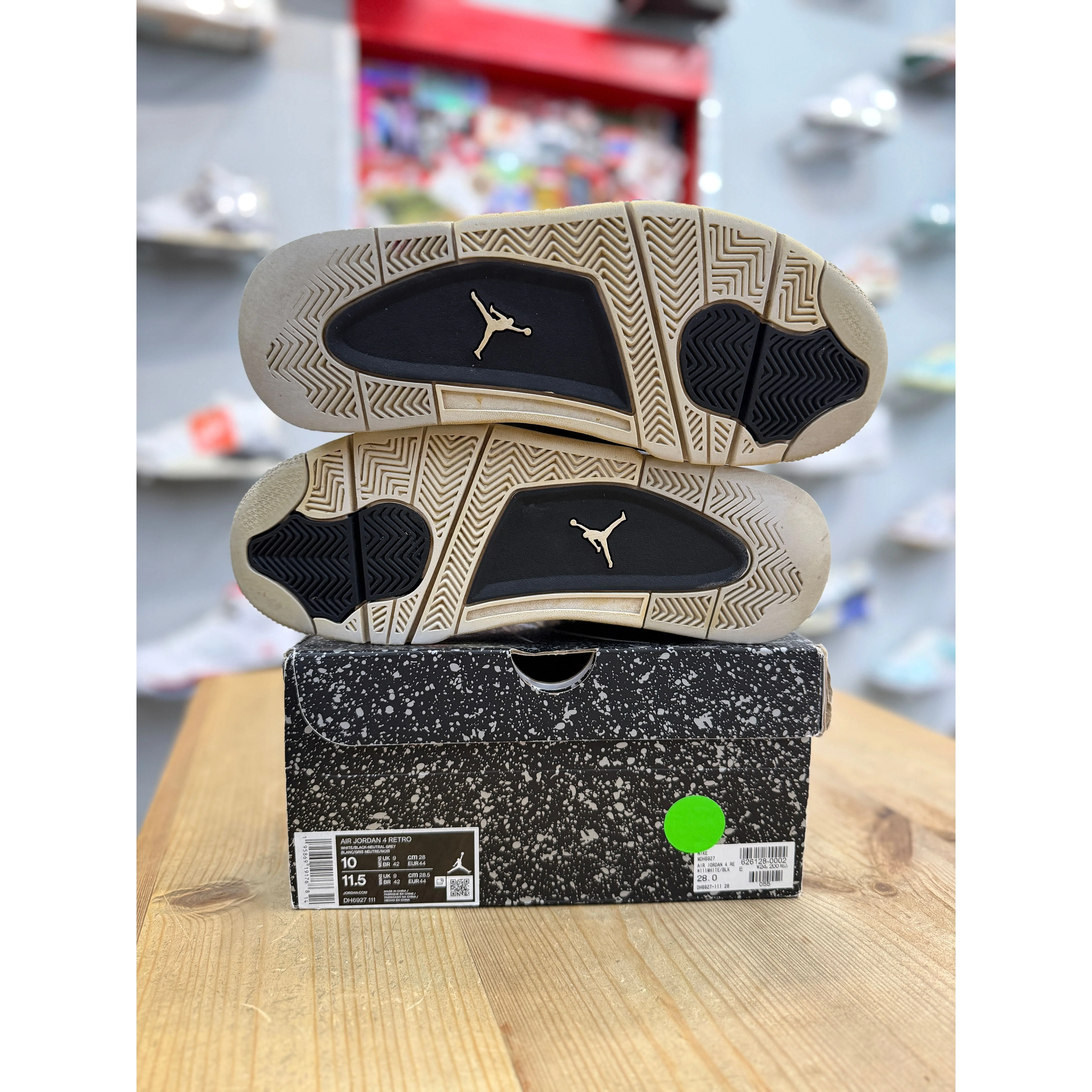 Jordan 4 Retro Military Black UK 9 - Image 4