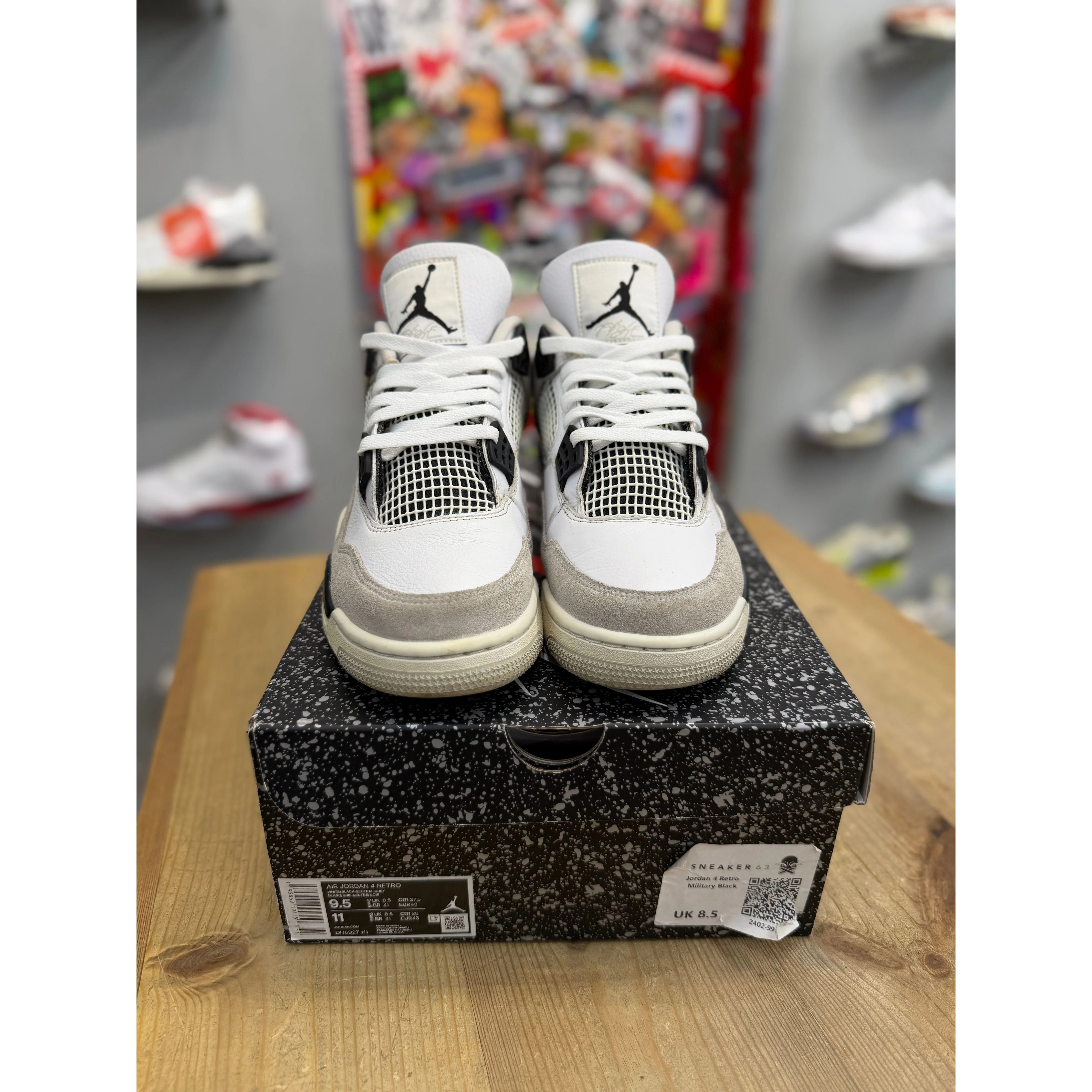 Jordan 4 Retro Military Black UK 8.5 - Image 2