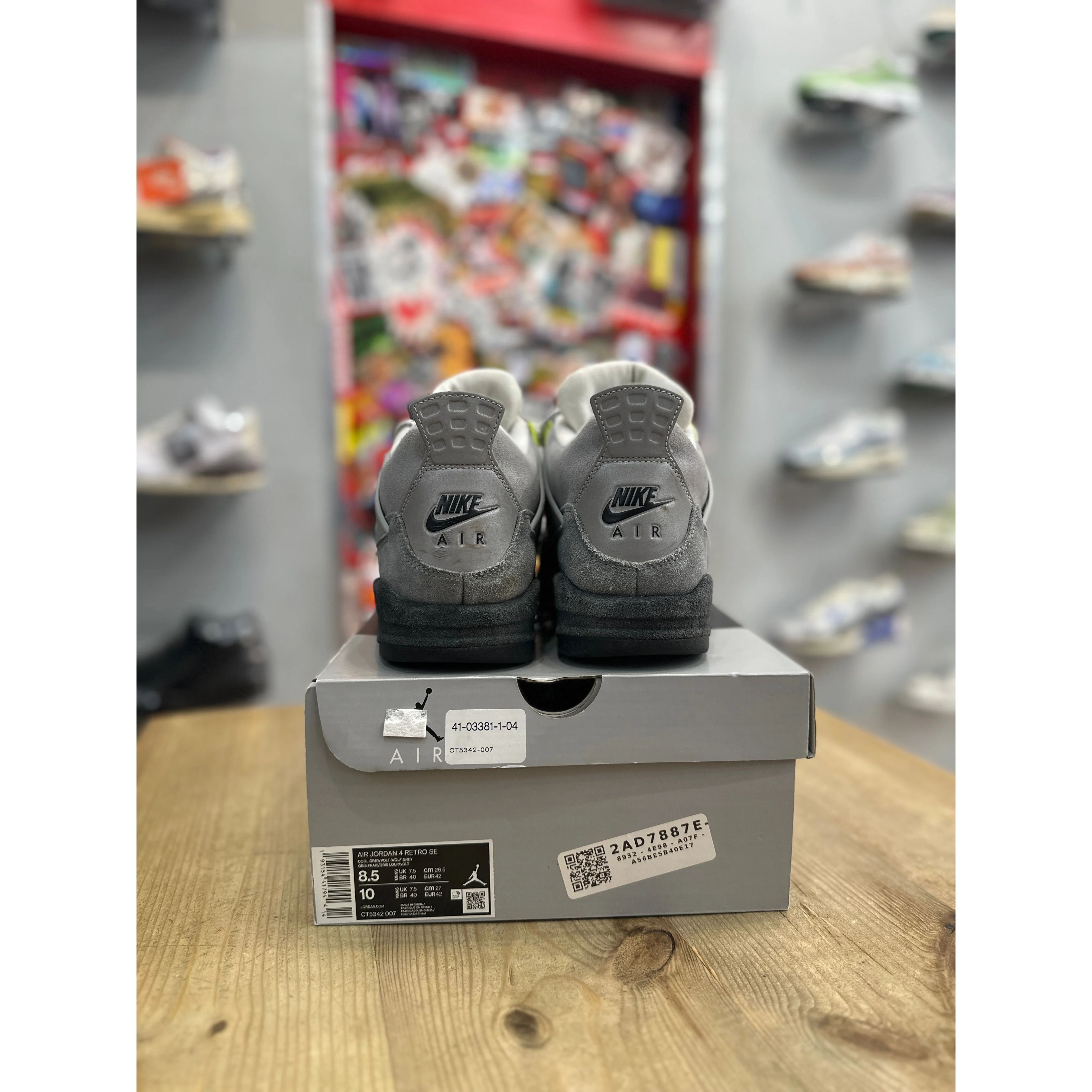 Jordan 4 Retro SE 95 Neon UK 7.5 - Image 3