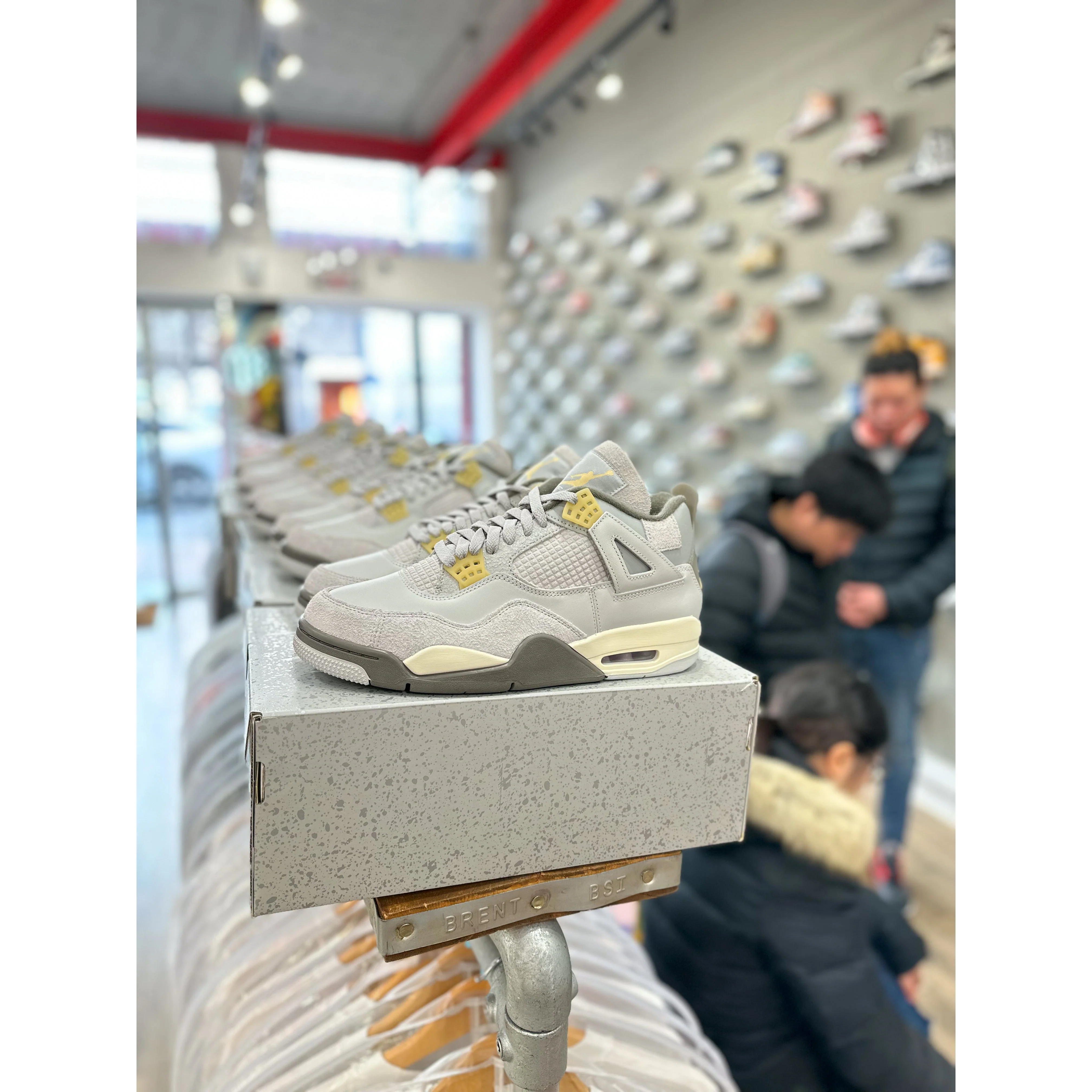 Jordan 4 Retro SE Craft Photon Dust - Image 5