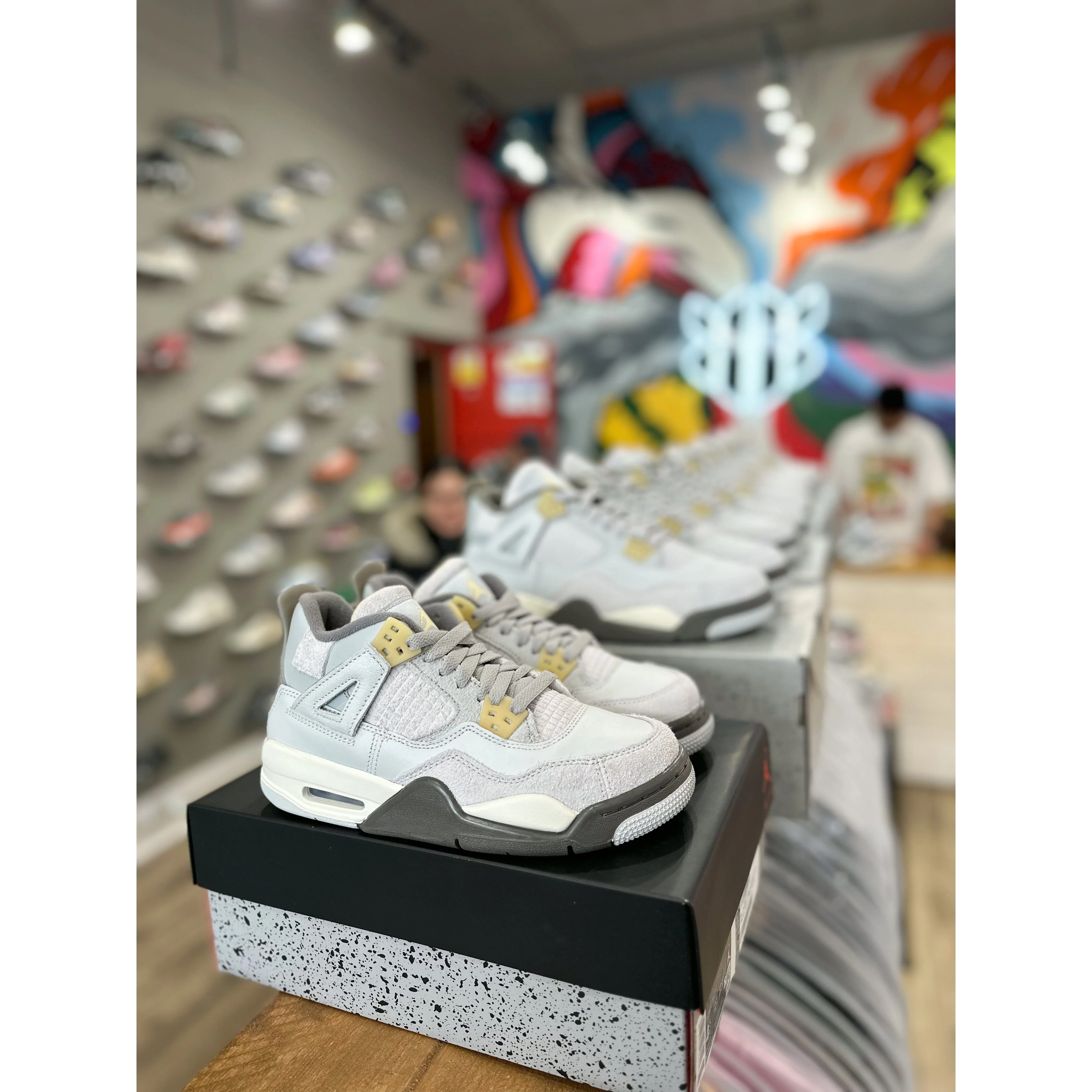 Jordan 4 Retro SE Craft Photon Dust (GS) - Image 4