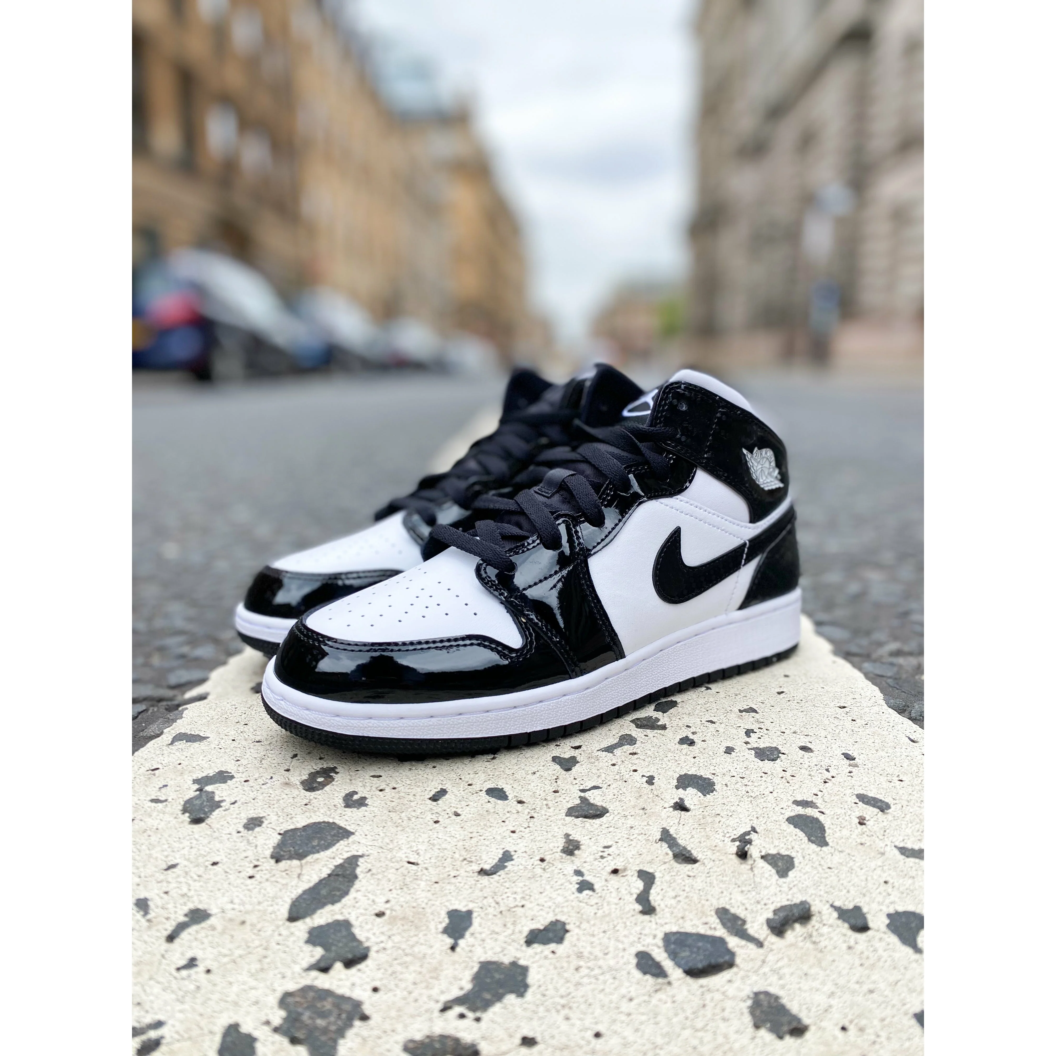 Jordan 1 Mid Carbon Fiber All-Star (2021) - Image 3