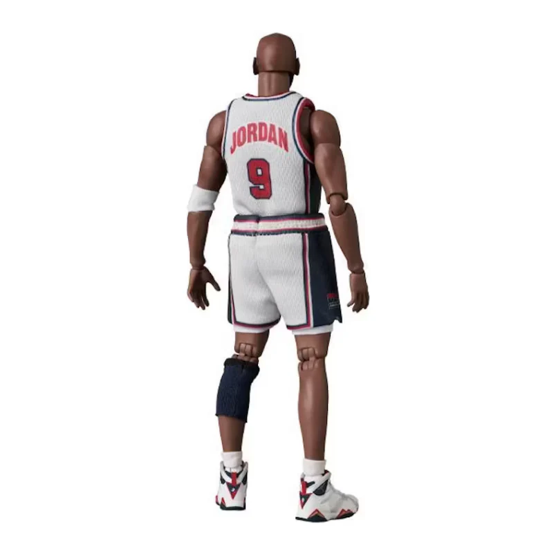 MAFEX Michael Jordan (1992 TEAM USA) Action Figure - Image 2