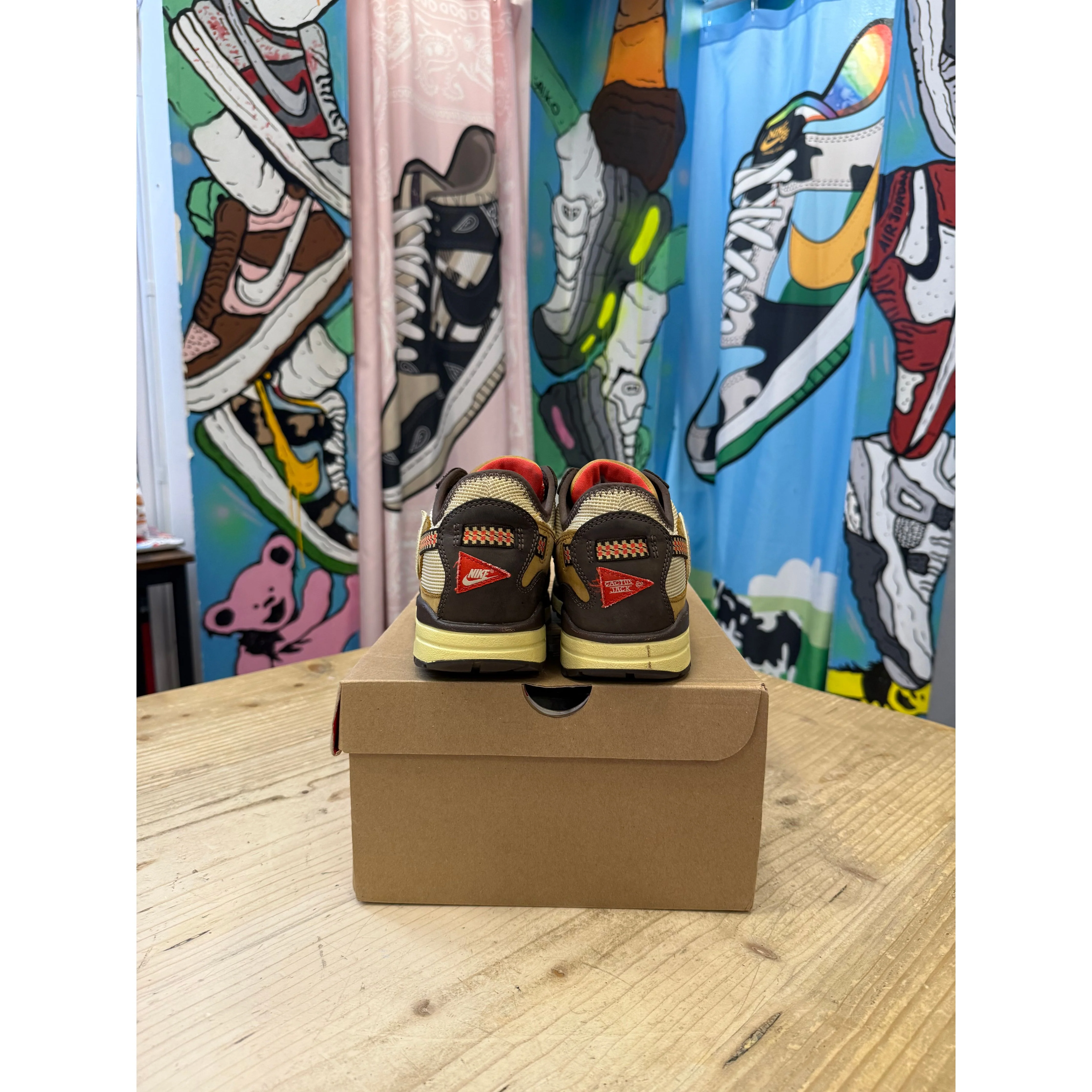 Nike Air Max 1 Travis Scott Cactus Jack Baroque Brown UK 8 - Image 4
