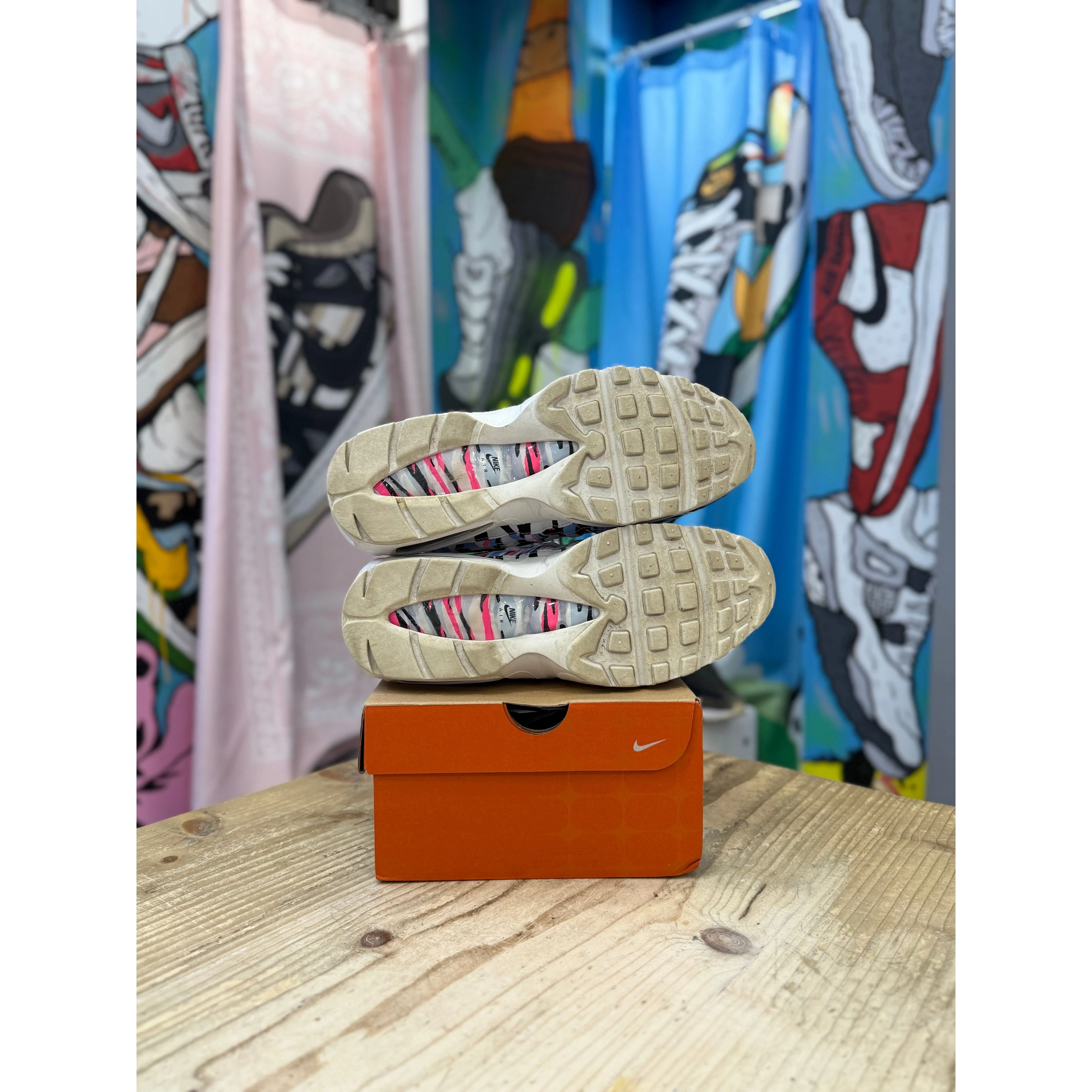 Nike Air Max 95 Country Pack Korea UK 8.5 - Image 3