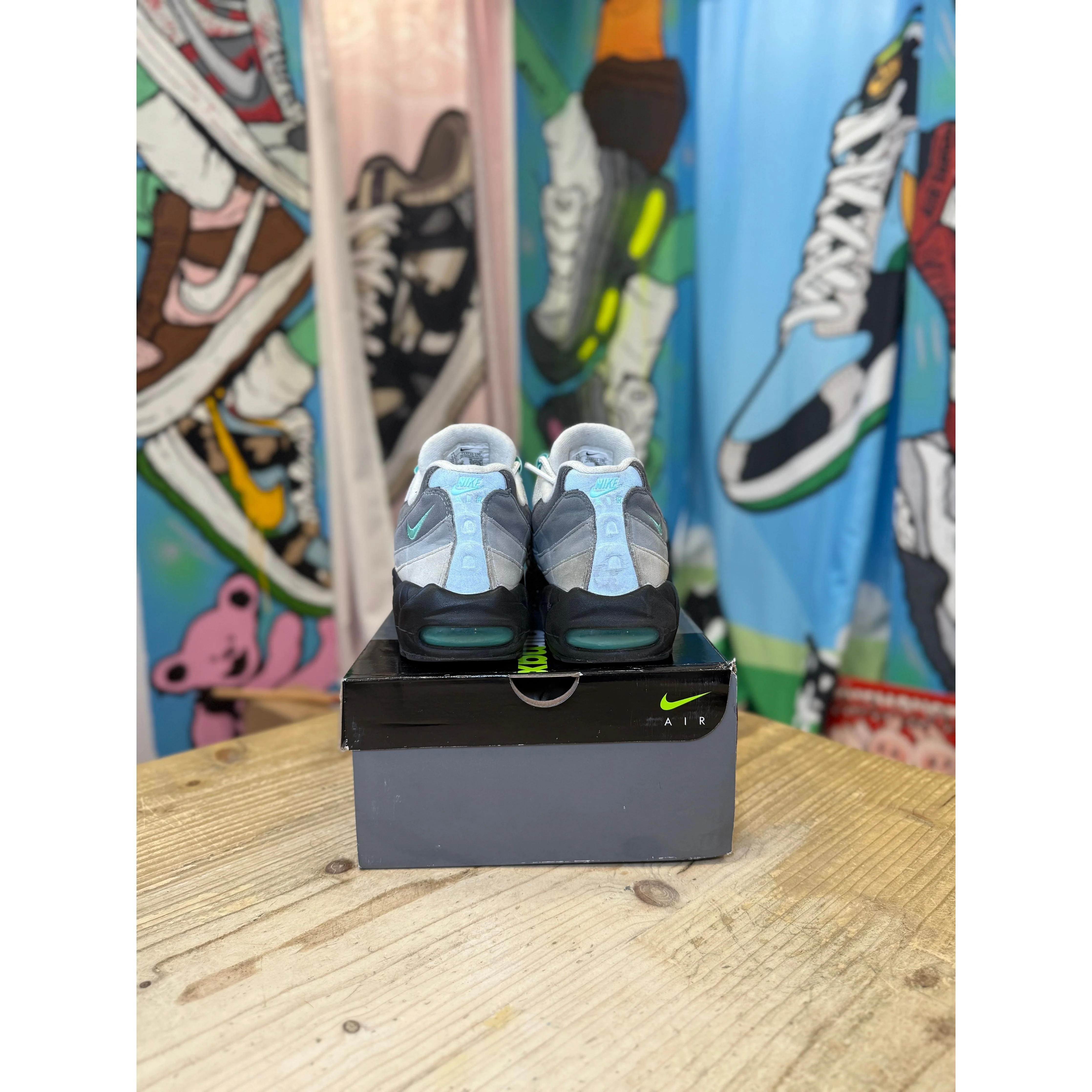 Nike Air Max 95 Hyper Turqouise UK 8.5 - Image 4