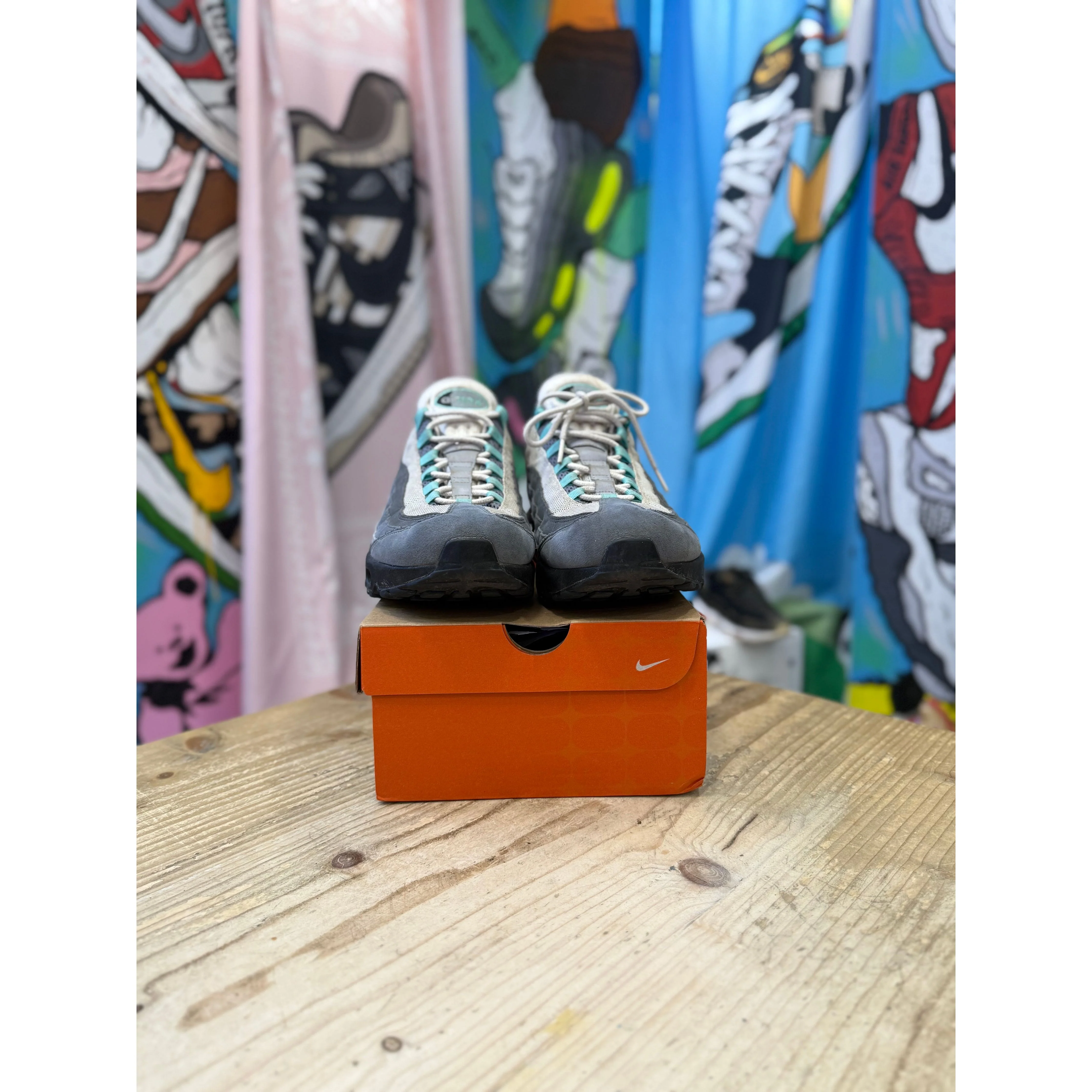 Nike Air Max 95 Hyper Turquoise UK 11.5 - Image 2