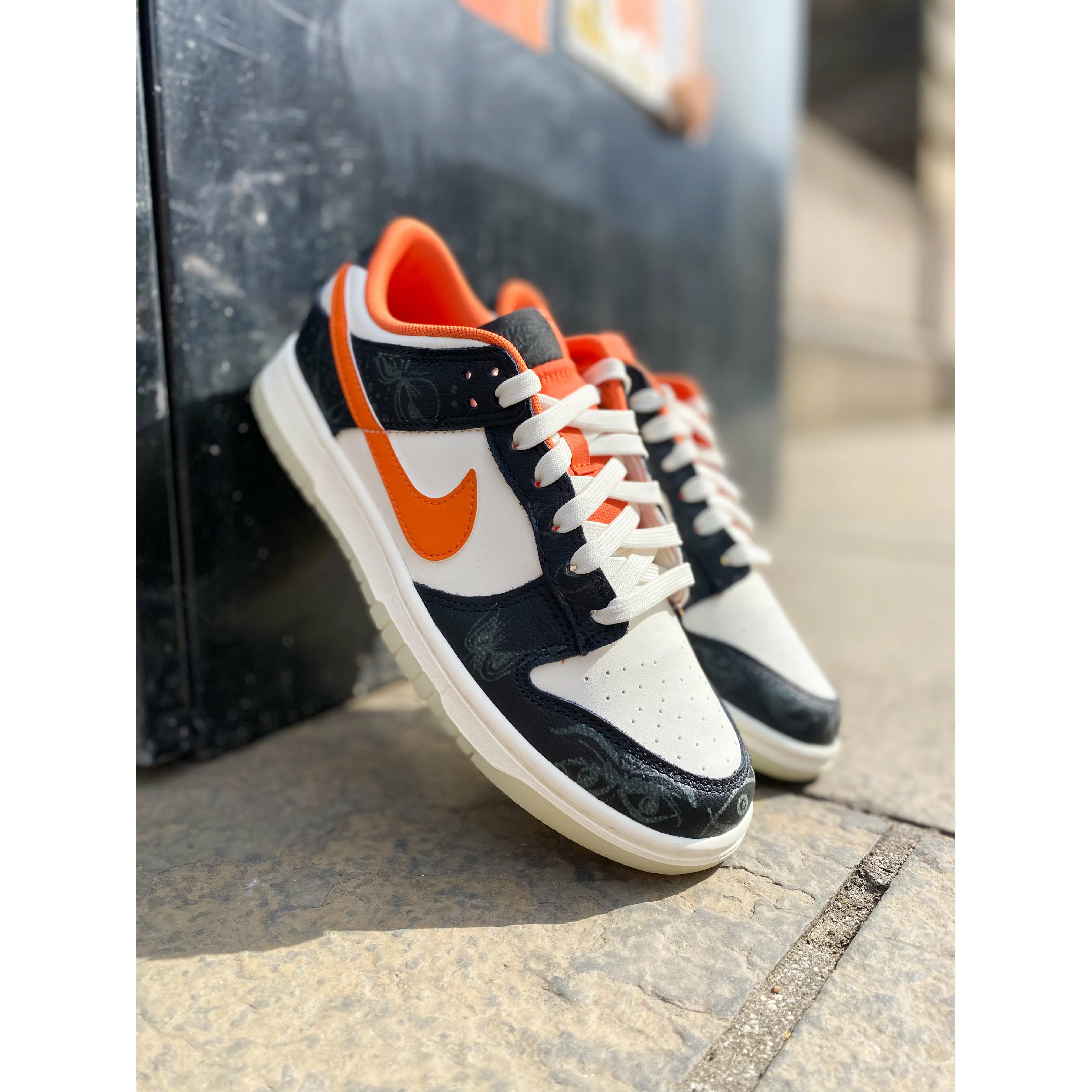 Nike Dunk Low PRM Halloween (2021) - Image 4