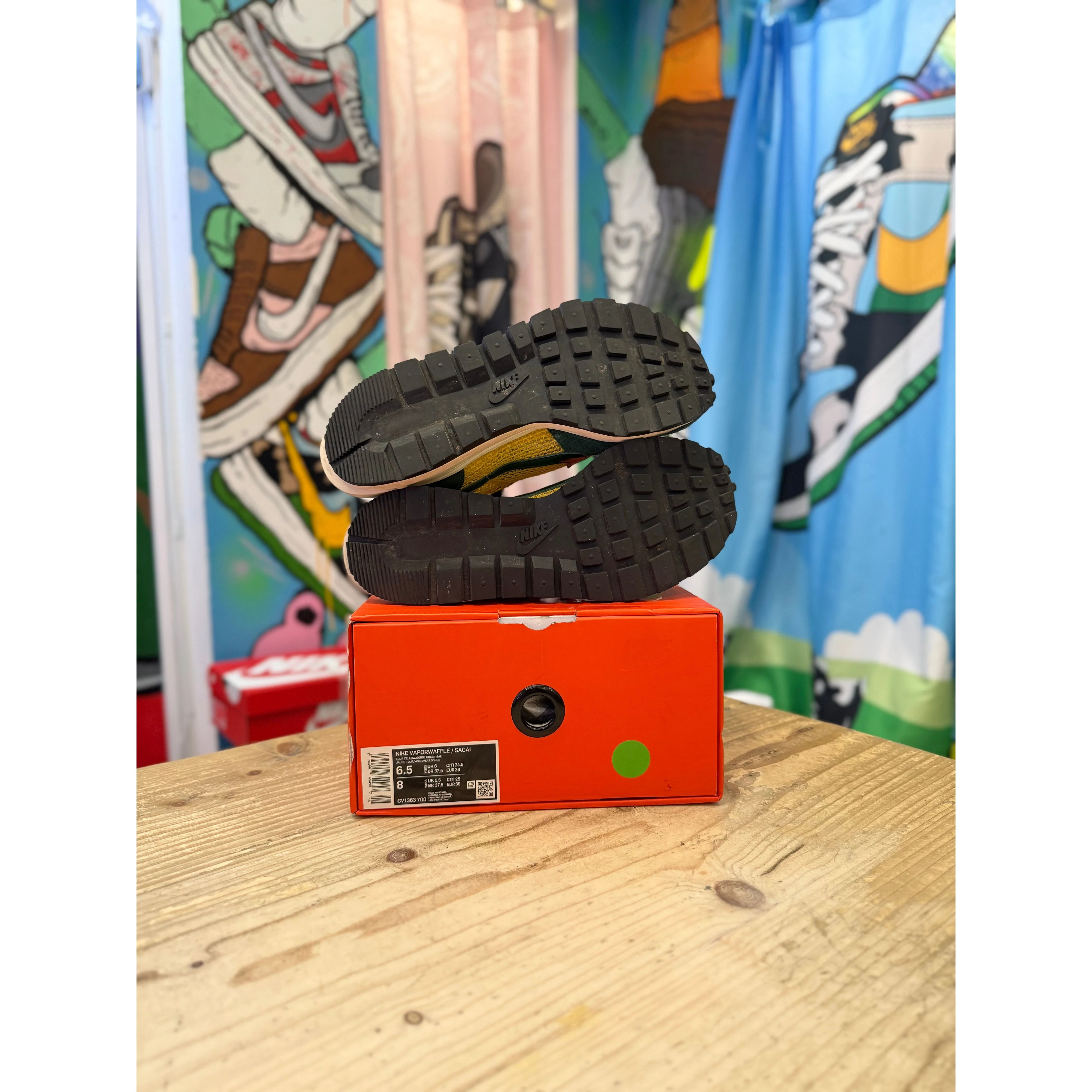 Nike Sacai Vapourwaffle Tour Yellow UK6 - Image 3