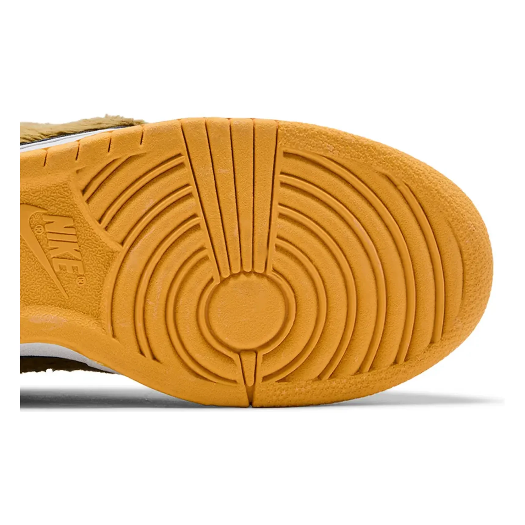 Nike SB Dunk High Papa Bear - Image 5
