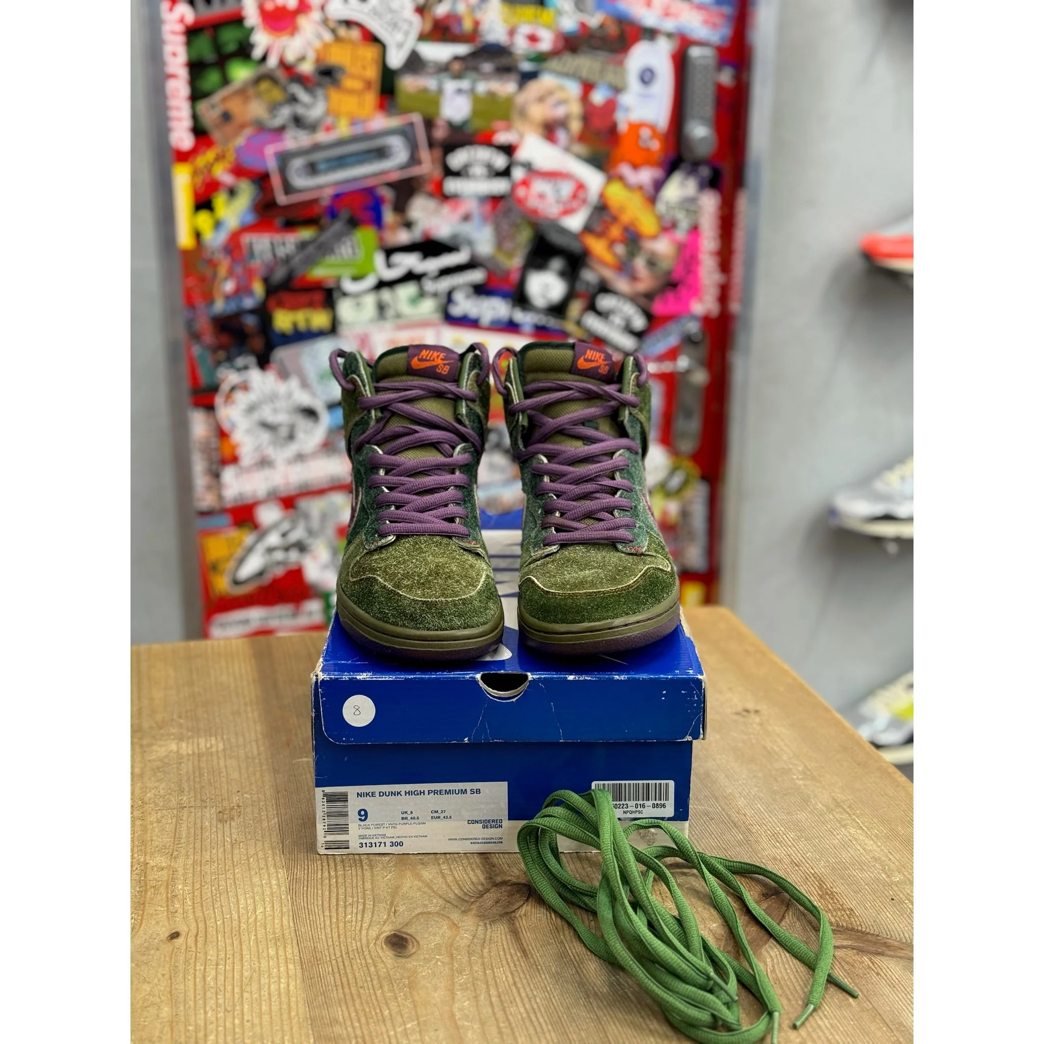 Nike SB Dunk High Skunk 420 UK 8 - Image 2