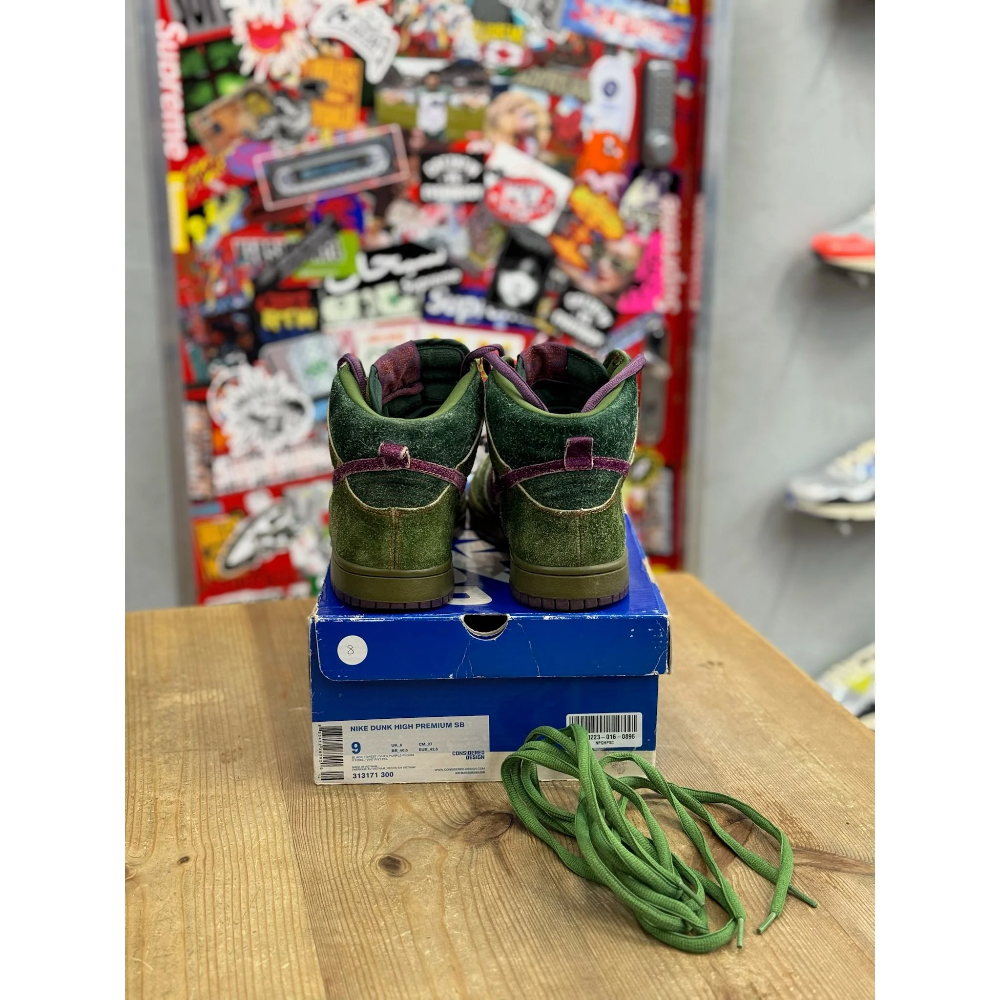 Nike SB Dunk High Skunk 420 UK 8 - Image 3