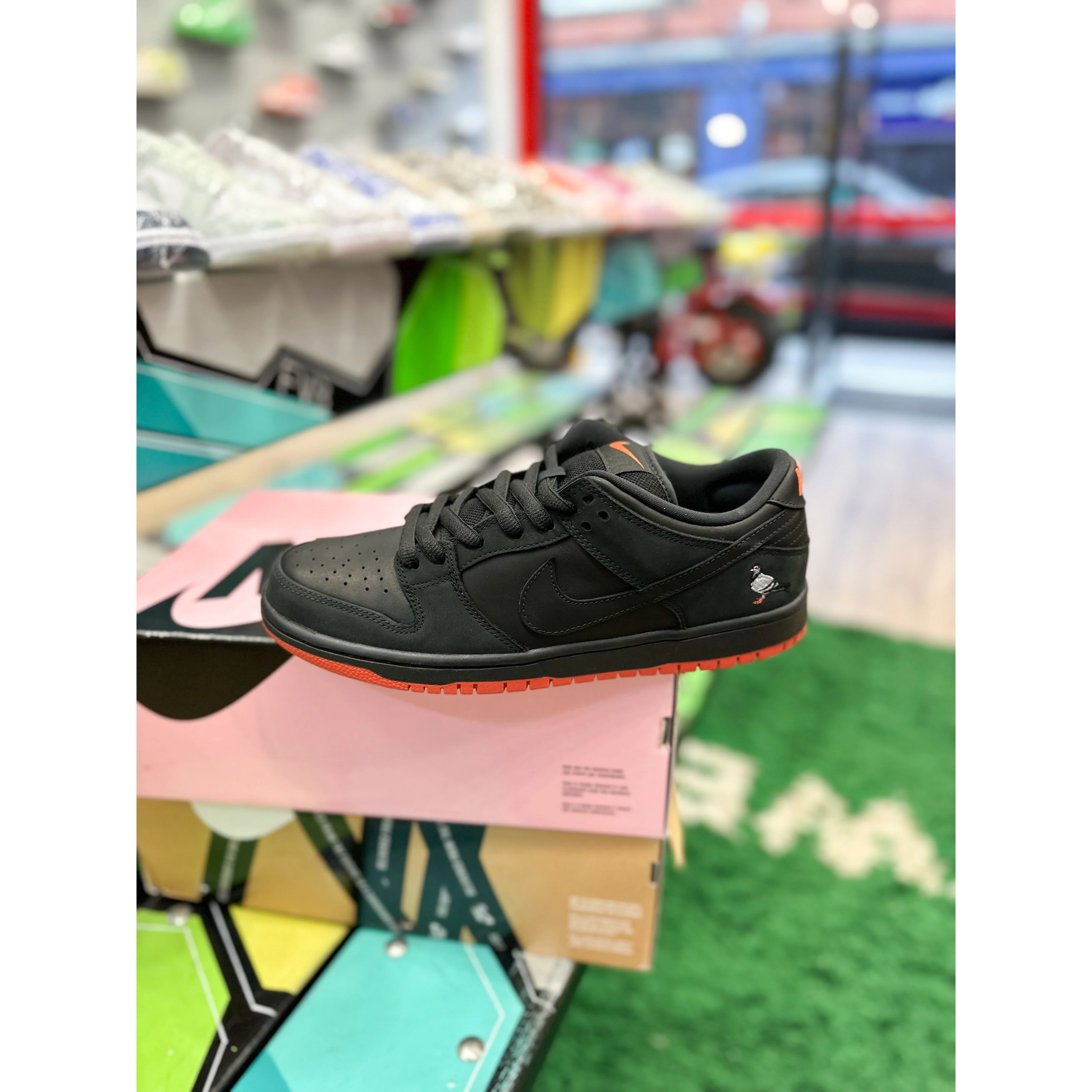 Nike SB Dunk Low Black Pigeon - Image 2