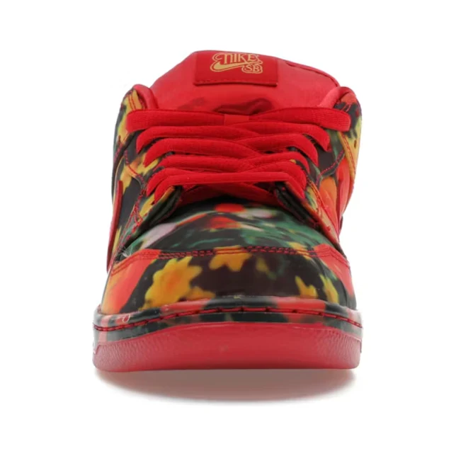 Nike SB Dunk Low The Wizard of Oz Poppy Field - Image 2