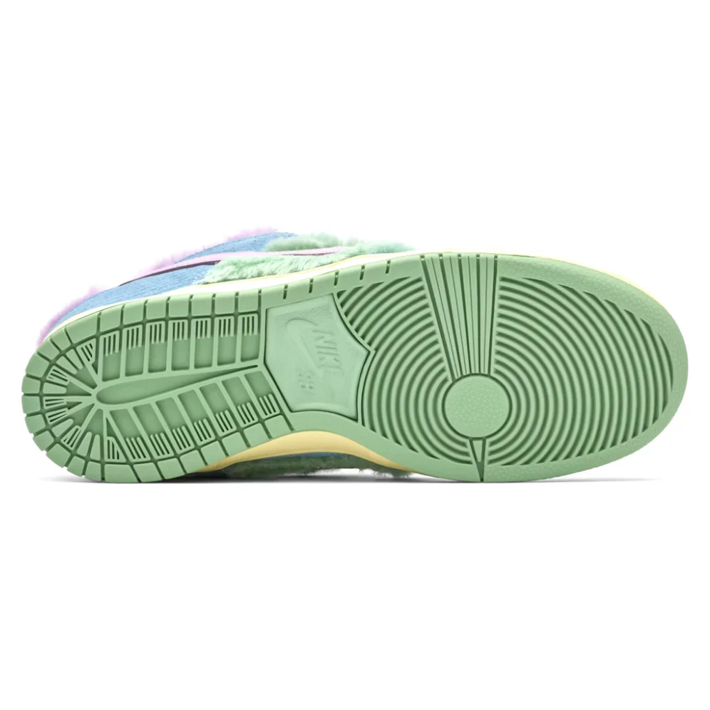 Nike SB Dunk Low Verdy Visty - Image 4