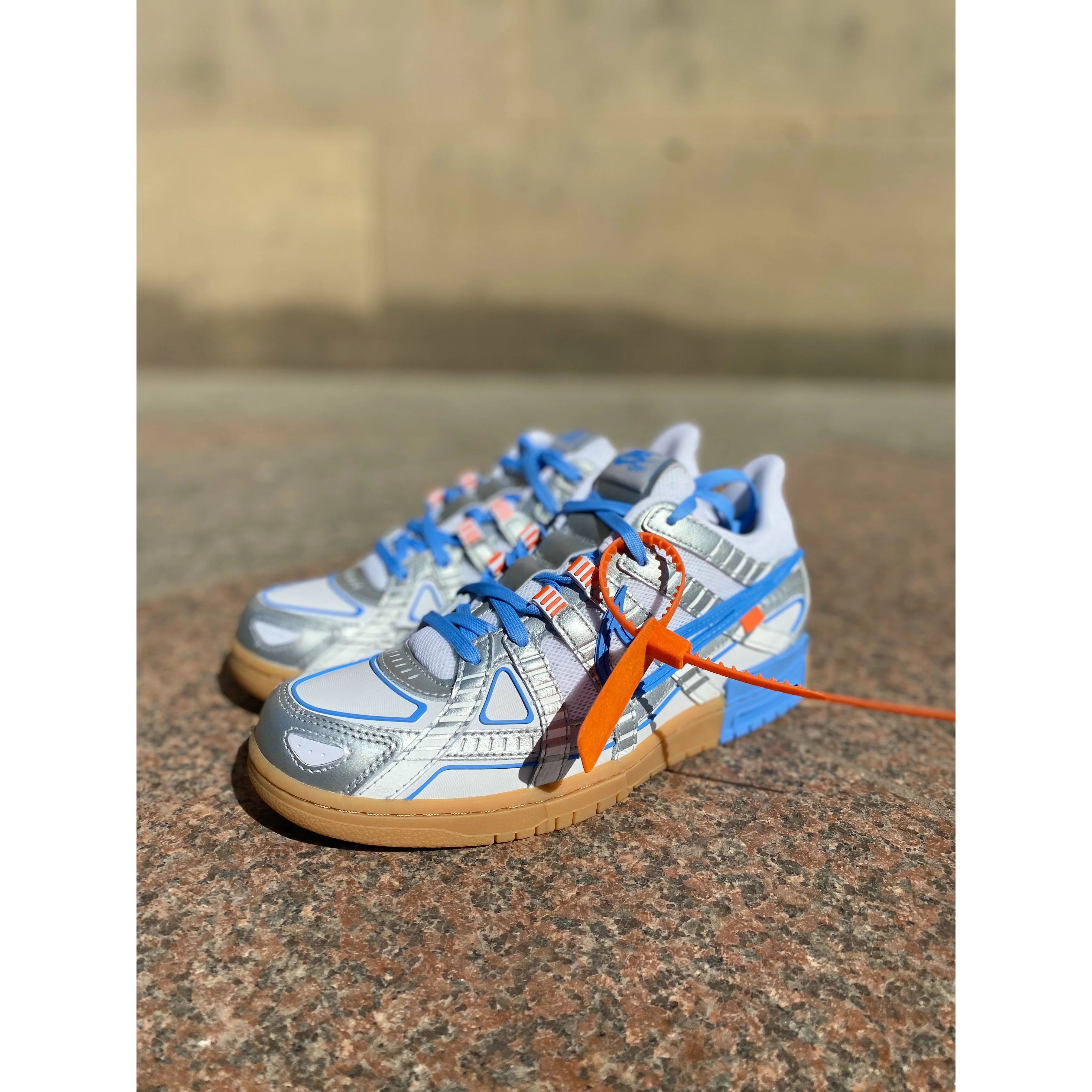 Nike Air Rubber Dunk Off-White UNC - Image 4