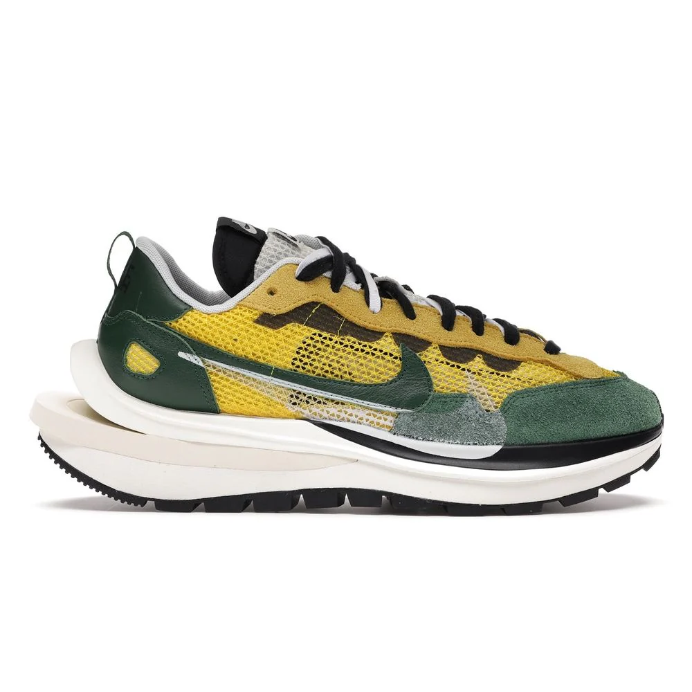 Nike Vaporwaffle sacai Tour Yellow Stadium Green - Image 6