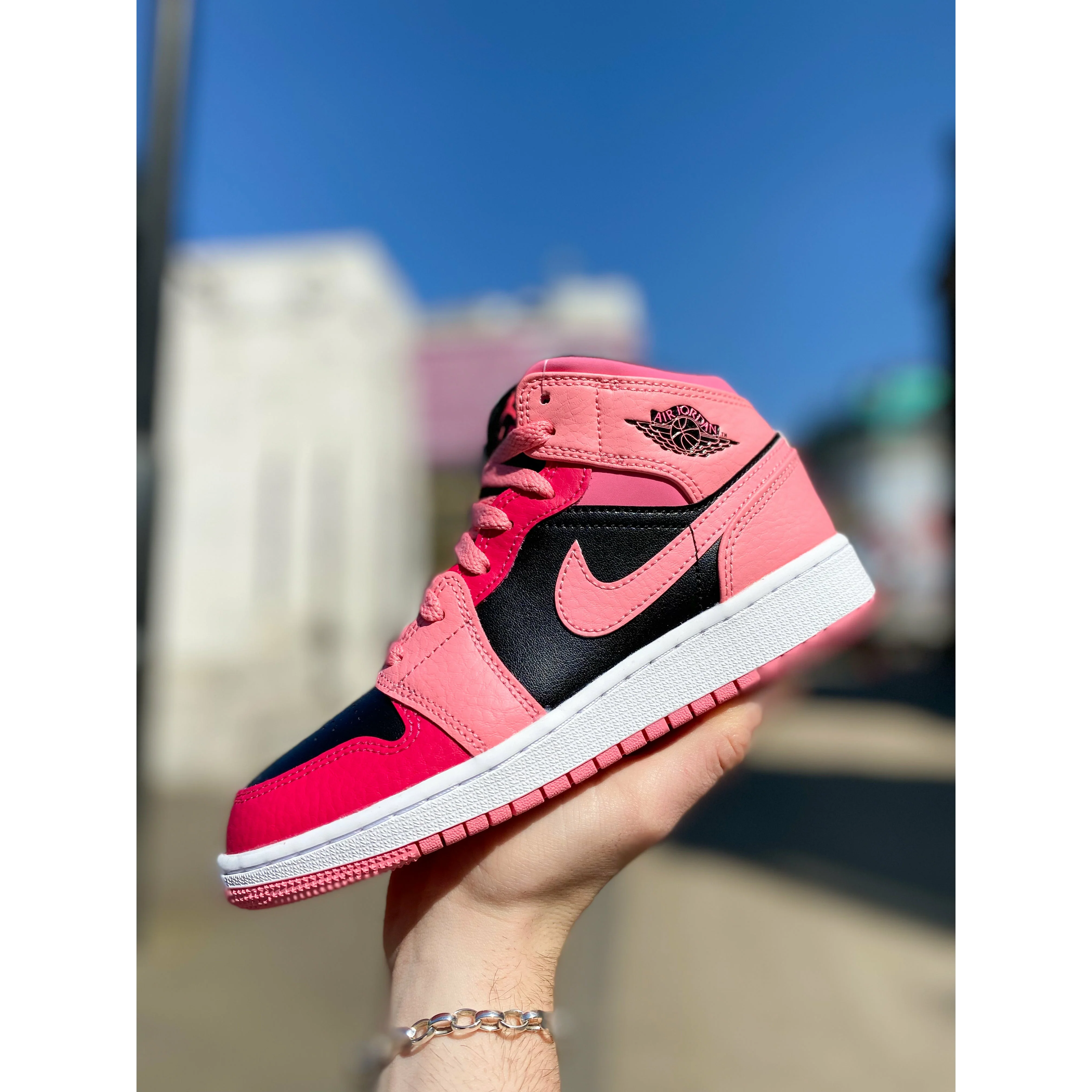 JORDAN 1 MID CORAL CHALK GS - Image 2