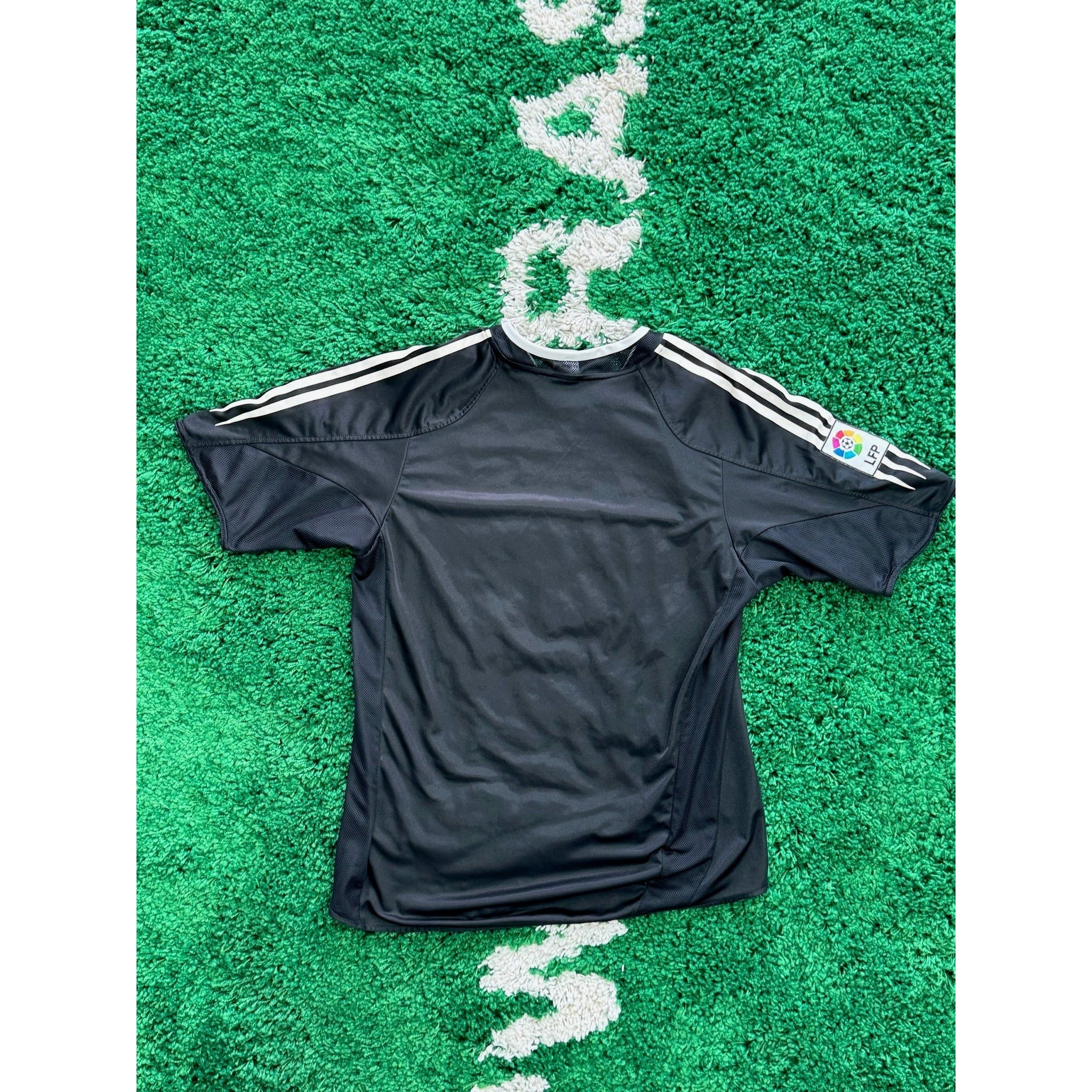 Real Madrid Away Shirt 2004-2005 M - Image 2