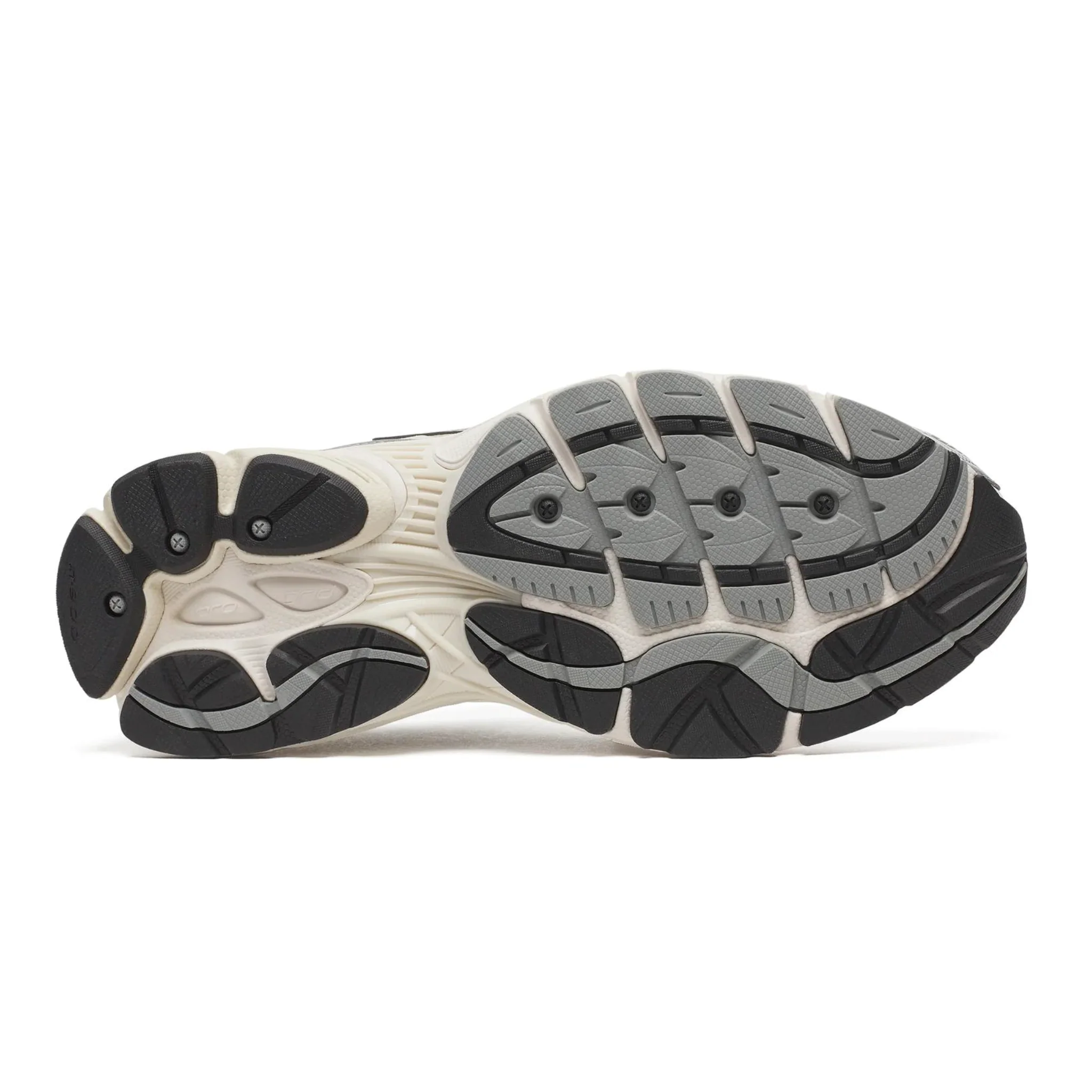Saucony ProGrid Omni 9 White Silver - Image 6