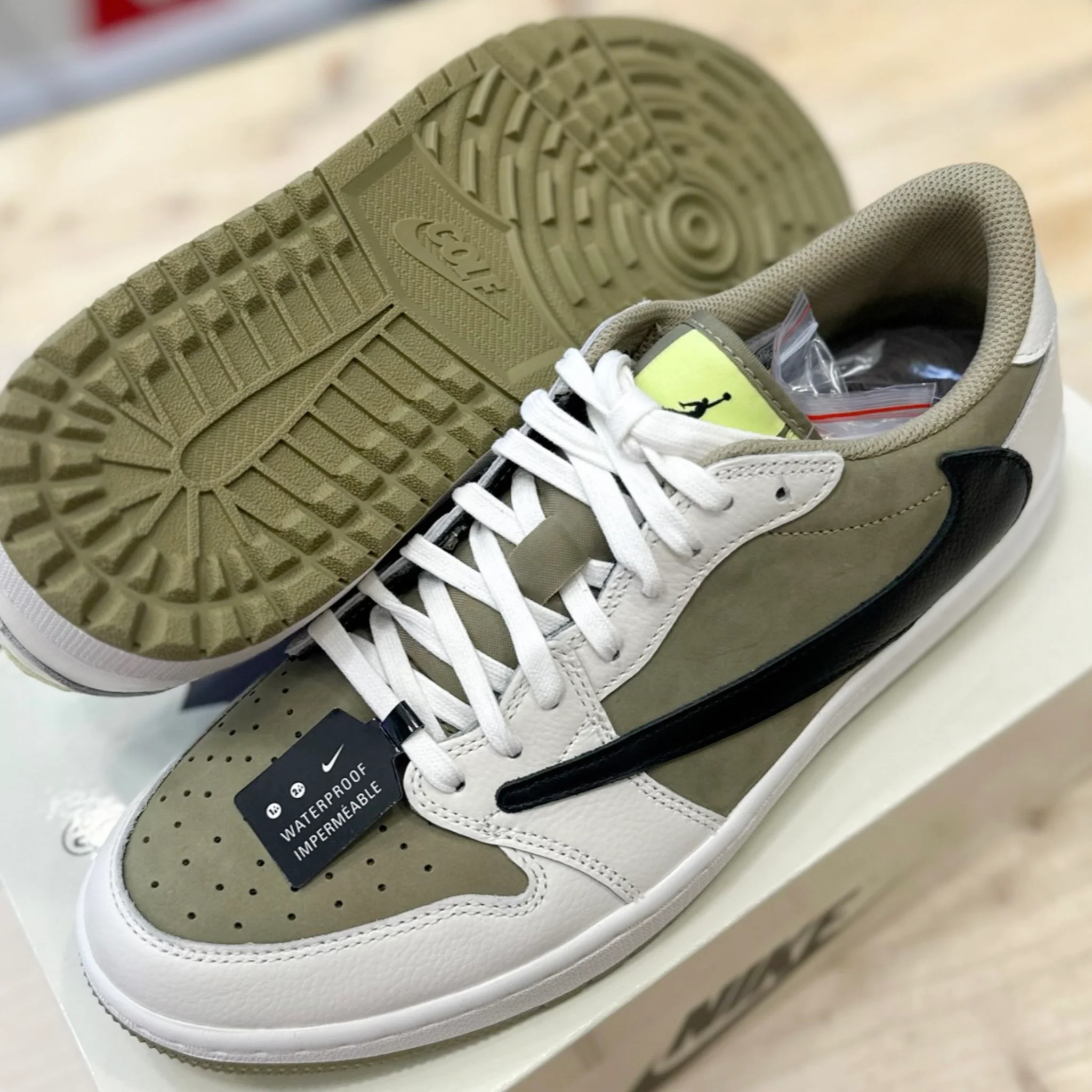 Travis Scott Air Jordan 1 Low Golf Olive Black - Image 5