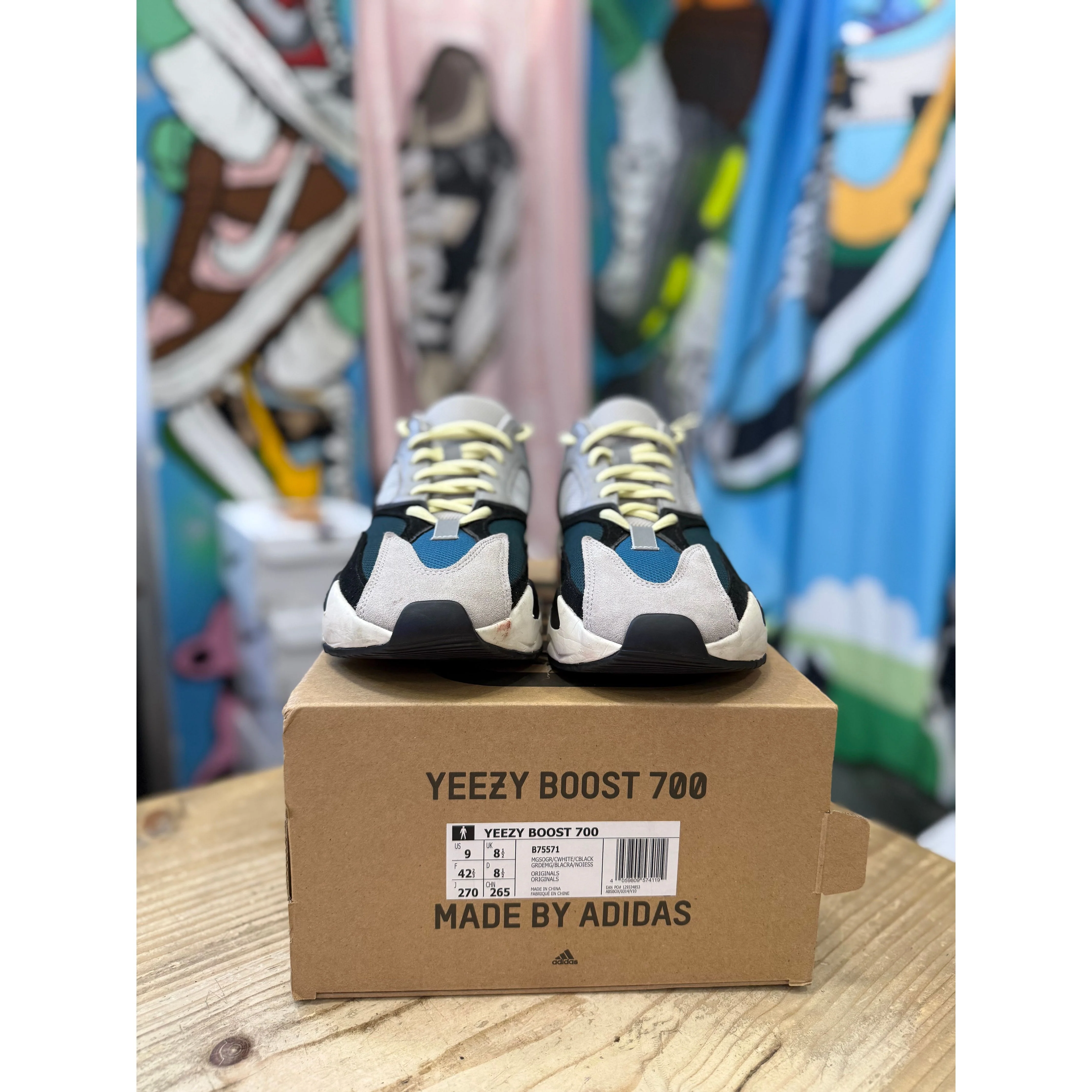 Yeezy 700 Waverunner UK 8.5. - Image 2