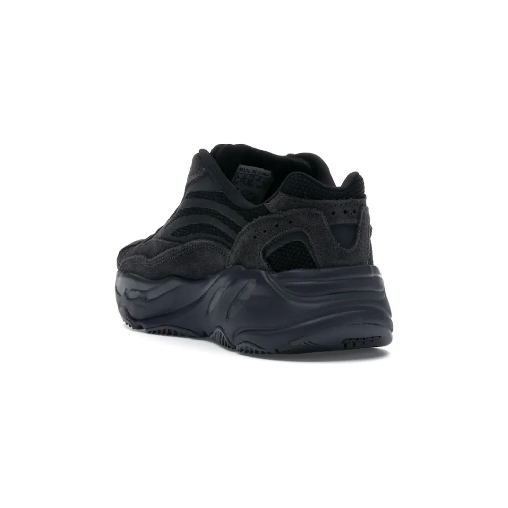 Yeezy Boost 700 V2 Vanta (Kids) - Image 4