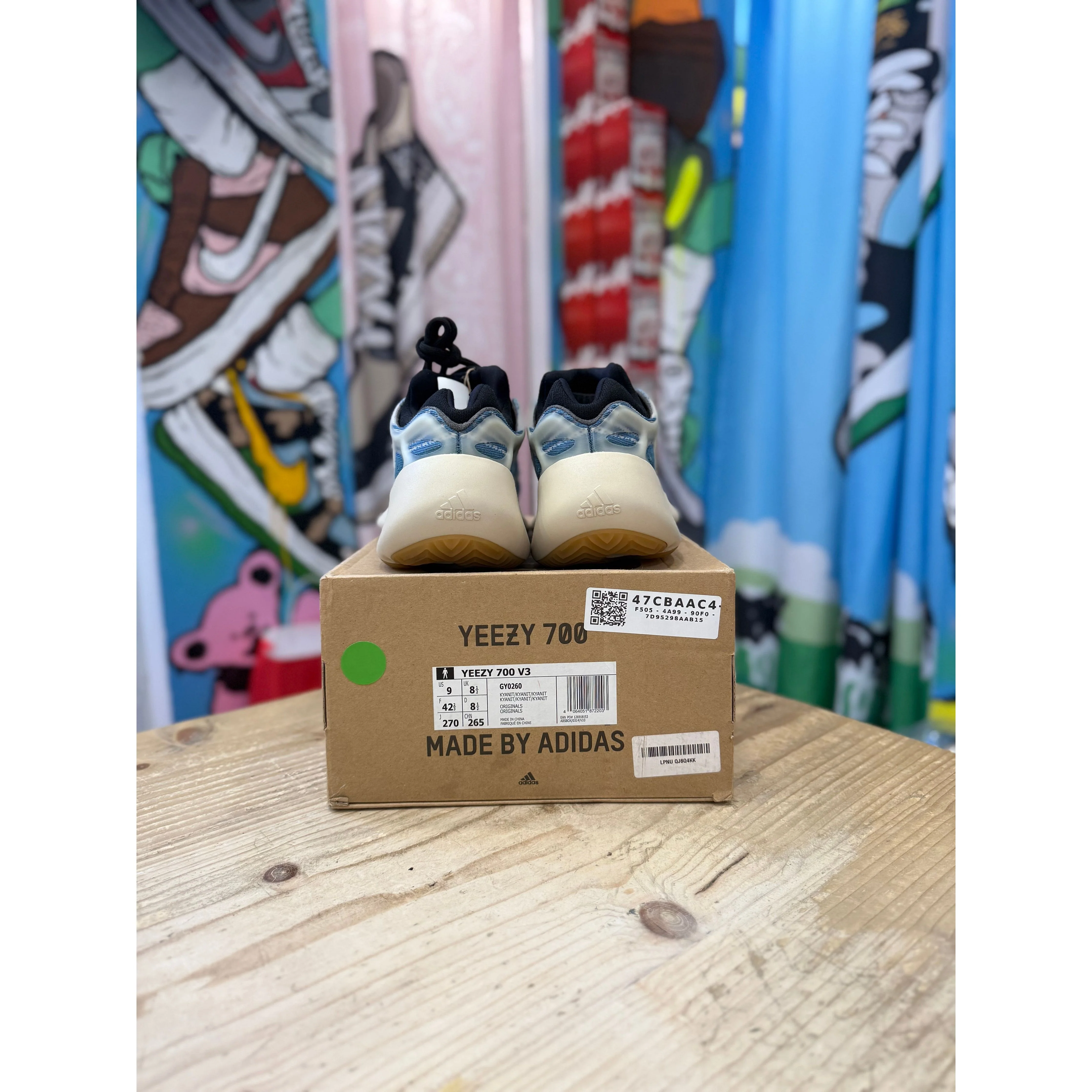Yeezy Boost 700 V3 Arzareth UK8.5 - Image 4