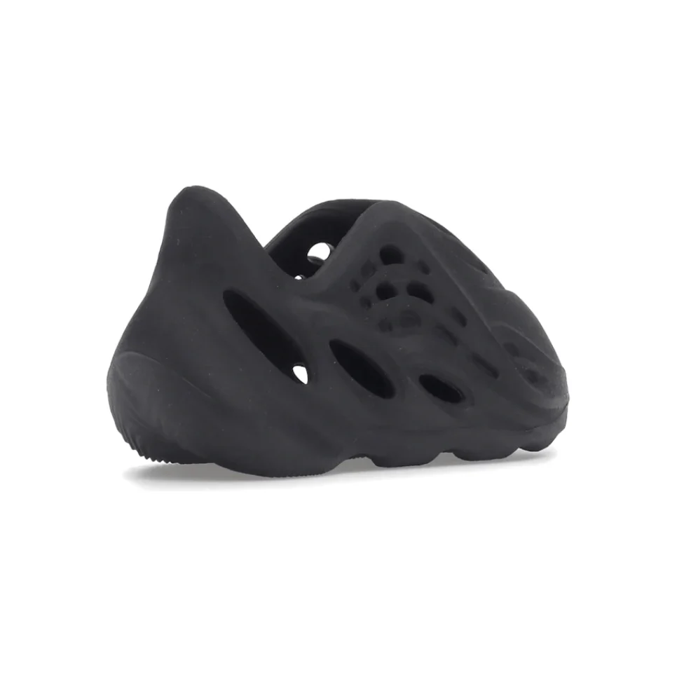 Yeezy Foam RNNR Onyx (Infants) - Image 4