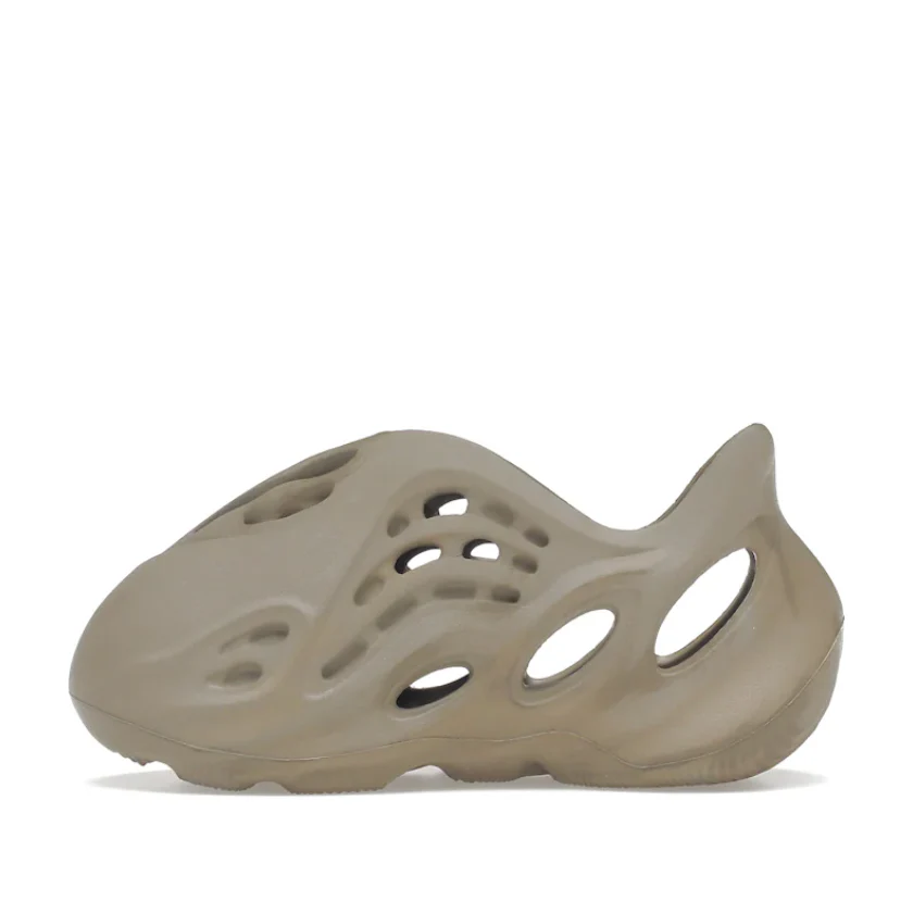 Yeezy Foam RNNR Stone Sage (Infants) - Image 2